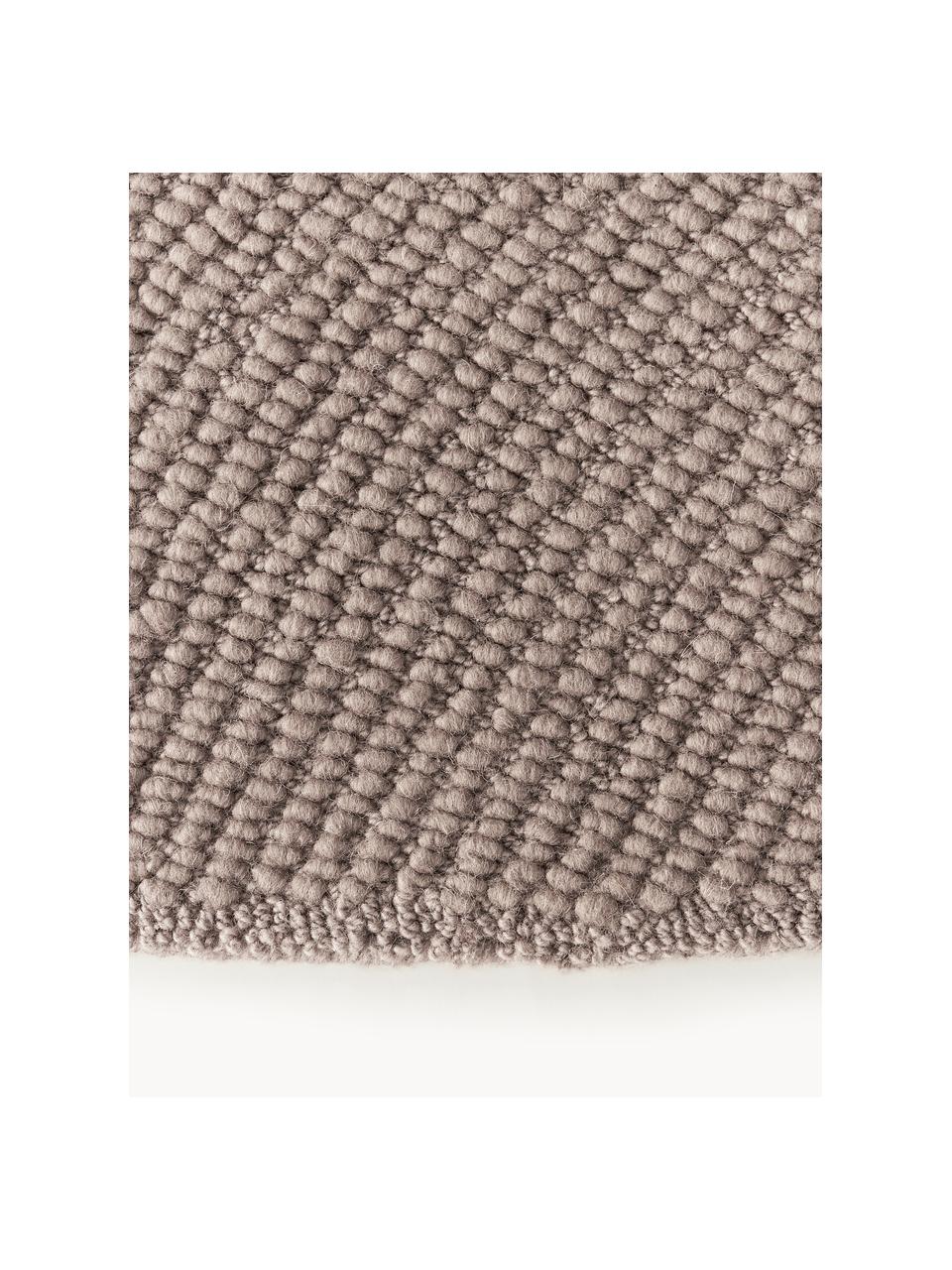 Tapis rond en laine tufté main Eleni, 100 % laine, certifiée RWS

Les tapis en laine peuvent perdre des fibres lors des premières semaines et des peluches peuvent se former, ce phénomène est naturel et diminue à mesure de votre usage et du temps, Beige, Ø 120 cm (taille S)