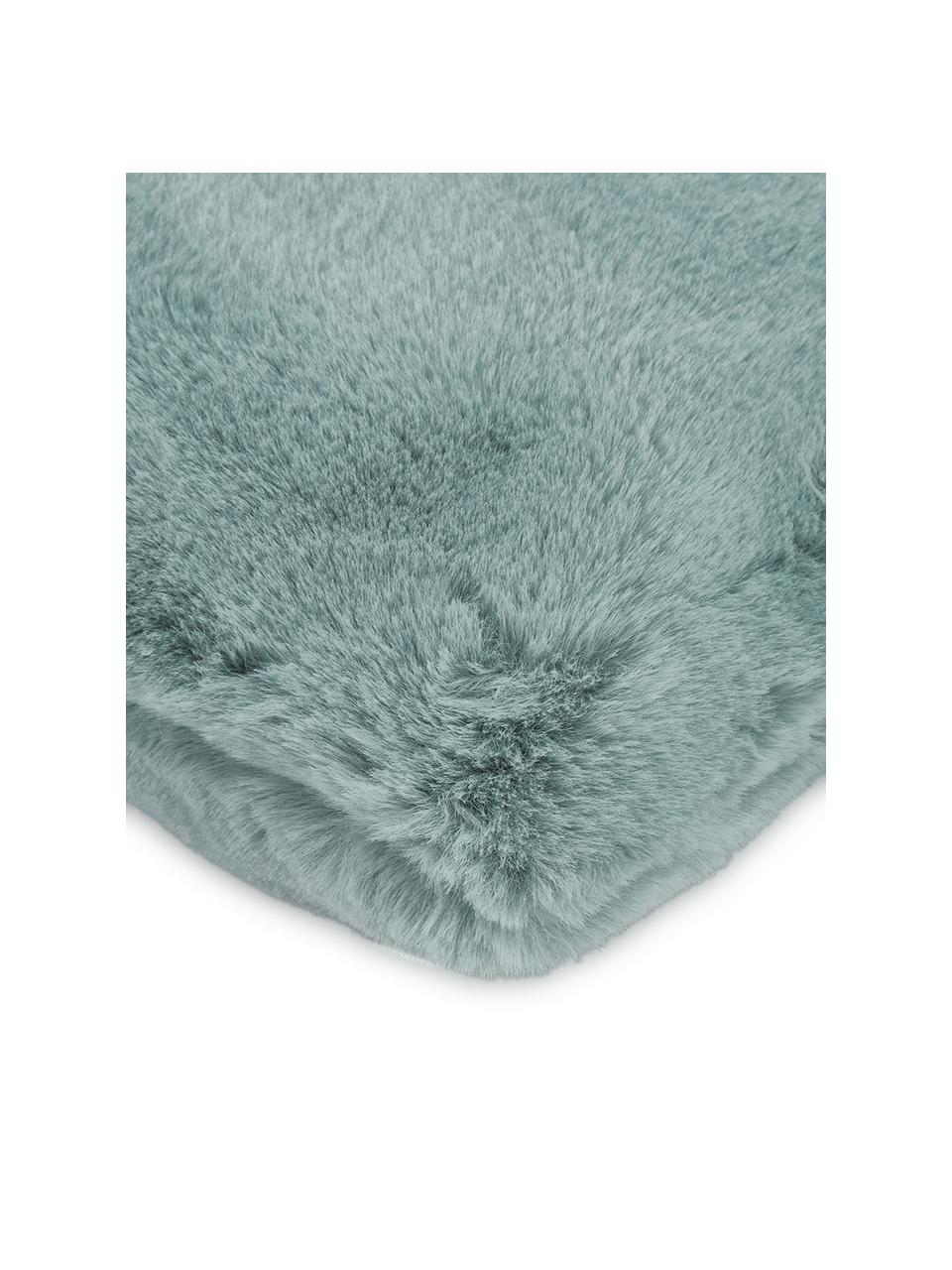 Flauschige Kunstfell-Kissenhülle Mette in Salbeigrün, glatt, Vorderseite: 100% Polyester, Rückseite: 100% Polyester, Grün, 30 x 50 cm