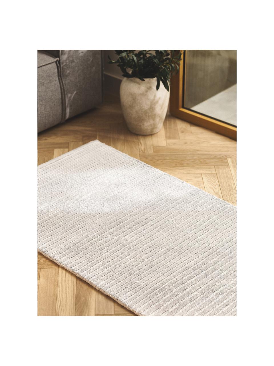 Flauschiger Hochflor-Läufer Wes mit Hoch-Tief-Struktur, handgewebt, 100 % Polyester, GRS-zertifiziert, Cremeweiss, B 80 x L 200 cm