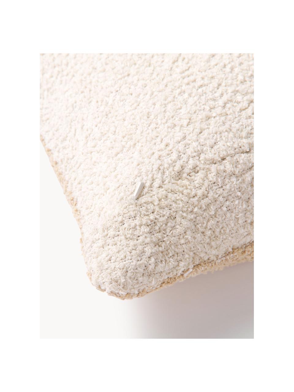 Housse de coussin en bouclette Lago, En tissu bouclette (100 % coton)

La bouclette est une matière qui se caractérise par sa texture aux courbes irrégulières. La surface caractéristique est créée par des boucles tissées de fils différents qui confèrent au tissu une structure unique. La structure bouclée a un effet à la fois isolant et moelleux, ce qui rend le tissu particulièrement douillet, Tons beiges, brun, larg. 50 x long. 50 cm