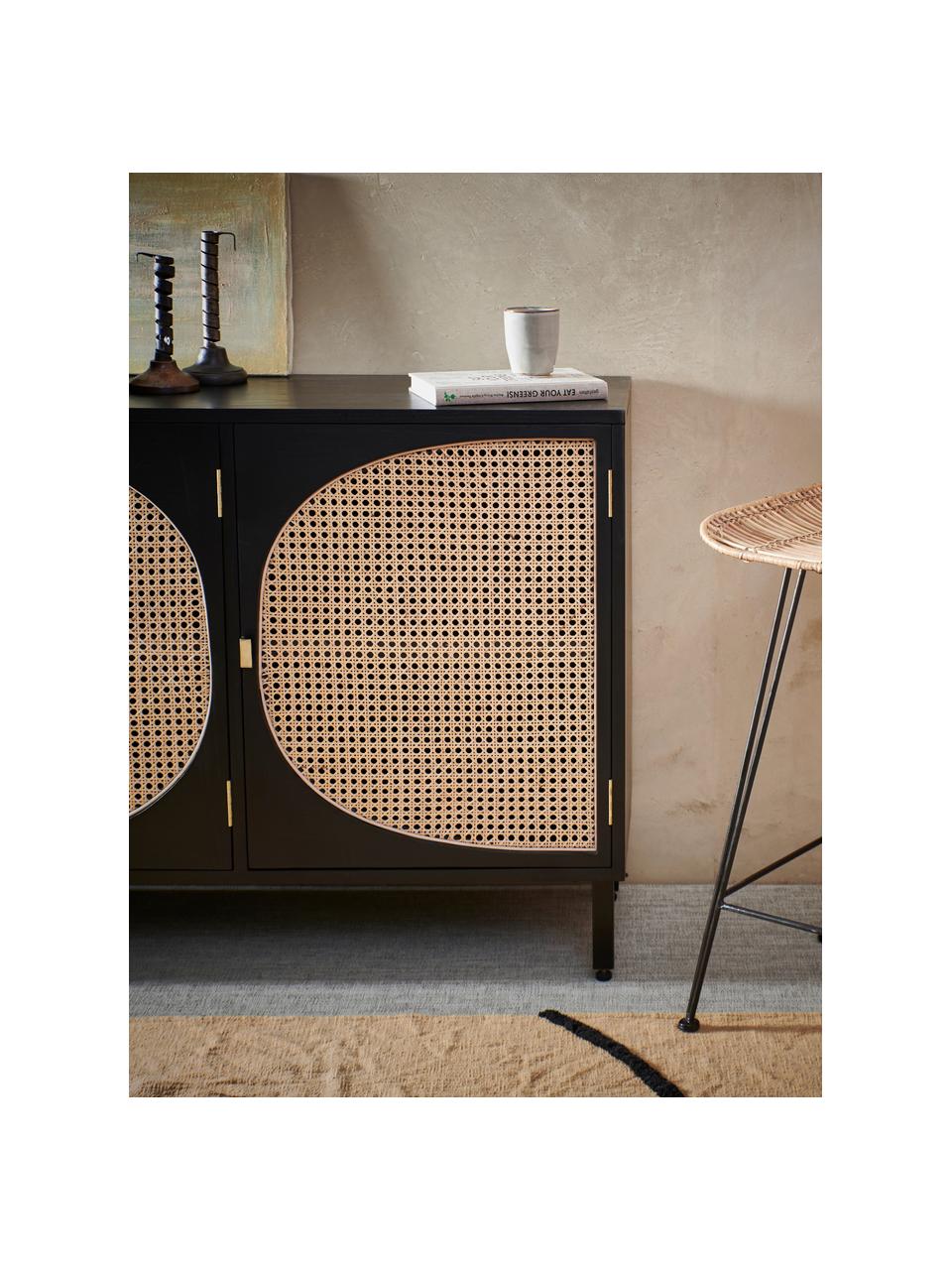 Credenza fatta a mano in legno Sungkai con intreccio viennese Lizzie, Piedini: metallo verniciato a polv, Maniglie: ottone rivestito, Nero, rattan, Larg. 160 x Alt. 81 cm