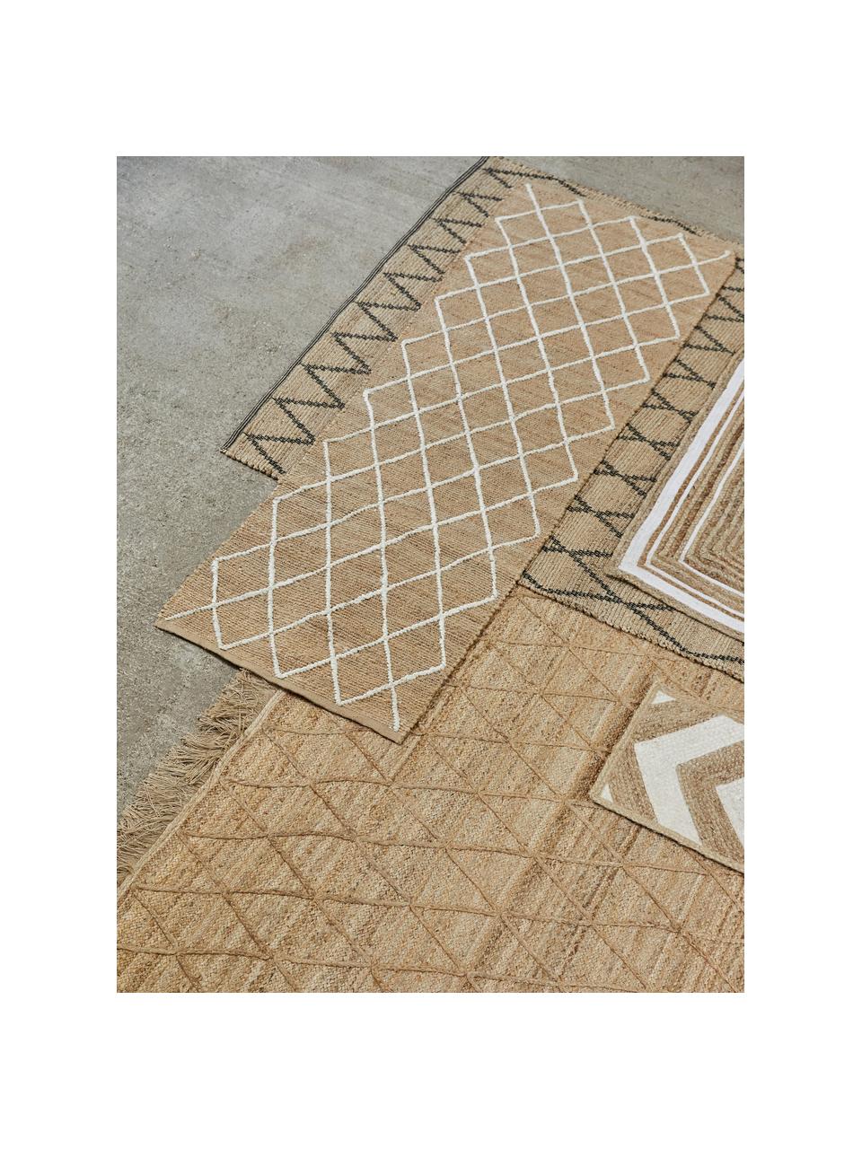 Felpudo artesanal de yute Eckes, 100% yute

Como las alfombras de yute son ásperas al tacto, son menos adecuadas para el contacto directo con la piel., Beige, blanco, An 50 x L 80 cm