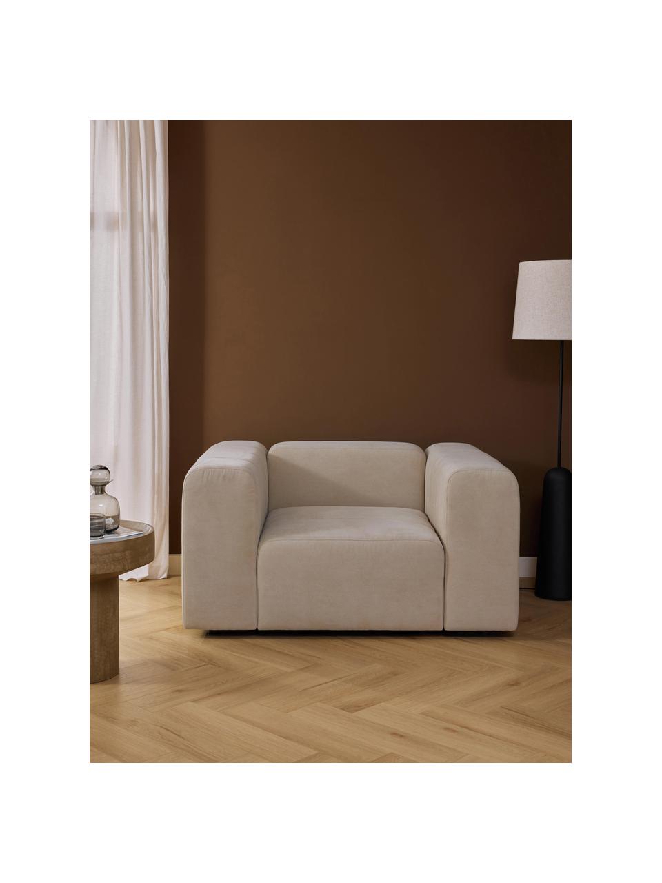 Fauteuil Lena, Tissu beige clair, larg. 134 x prof. 106 cm