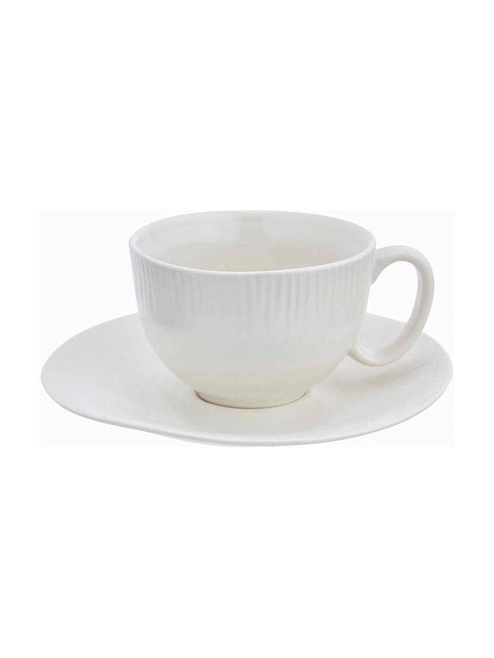 Handgemachte Teetasse mit Untertasse Sandvig mit leichtem Rillenrelief, Porzellan, durchgefärbt, Gebrochenes Weiss, Ø 8 x H 6 cm