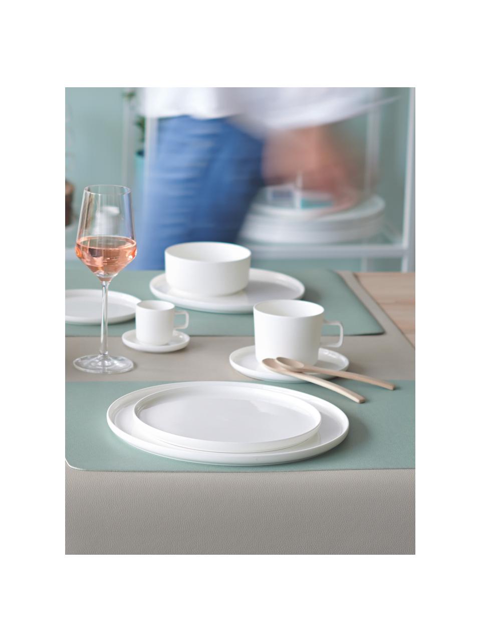 Platos de pan pequeños de porcelana Fine Bone China Oco, 6 uds., Porcelana Fine Bone China (fina de hueso)
Fine Bone China es una pasta de porcelana fosfática que se caracteriza por su brillo radiante y translúcido, Off White, Ø 15 cm