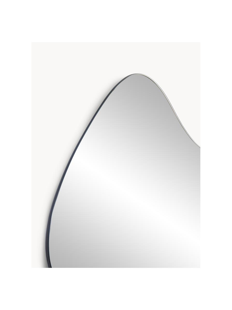 Specchio da parete dalla forma organica senza cornice Lia, Retro: pannello di fibra a media, Superficie dello specchio: lastra di vetro, Argento, Larg. 48 x Alt. 80 cm