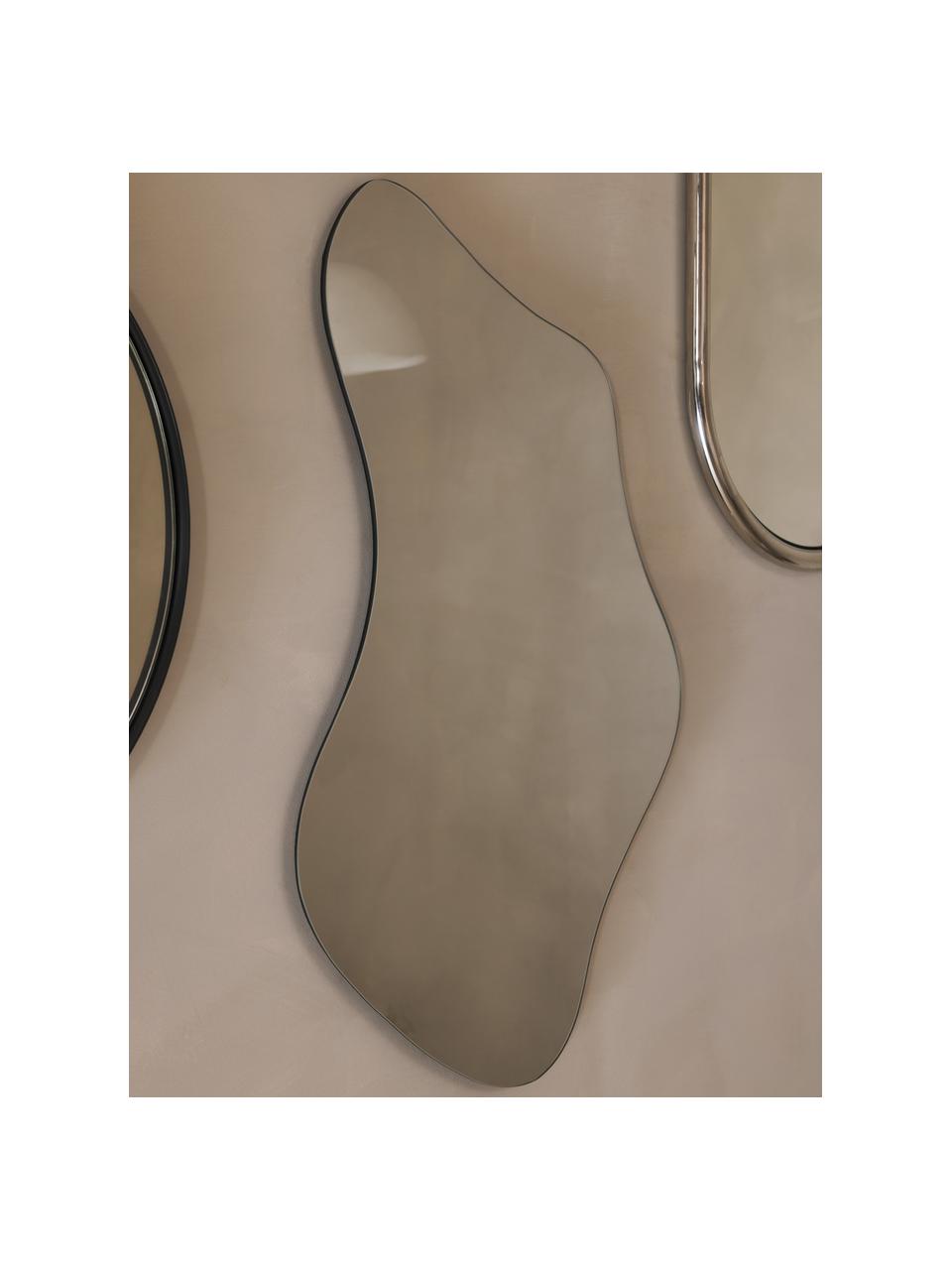 Rahmenloser Wandspiegel Lia in organischer Form, Rückseite: Mitteldichte Holzfaserpla, Spiegelfläche: Spiegelglas, Silber, B 48 x H 80 cm