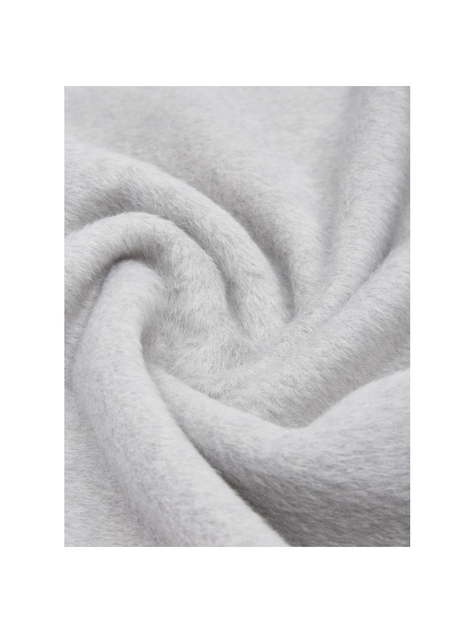 Plyšová deka z bavlny s třásněmi Vienna, 85 % bavlna, 8 % viskóza, 7 % polyakrylát, Světle šedá, Š 150 cm, D 200 cm