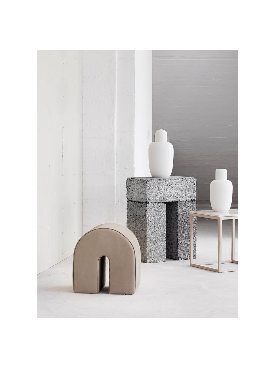 Puf z nubuku Curved, Tapicerka: nubuk, Jasnobrązowa skóra, S 36 x W 42 cm