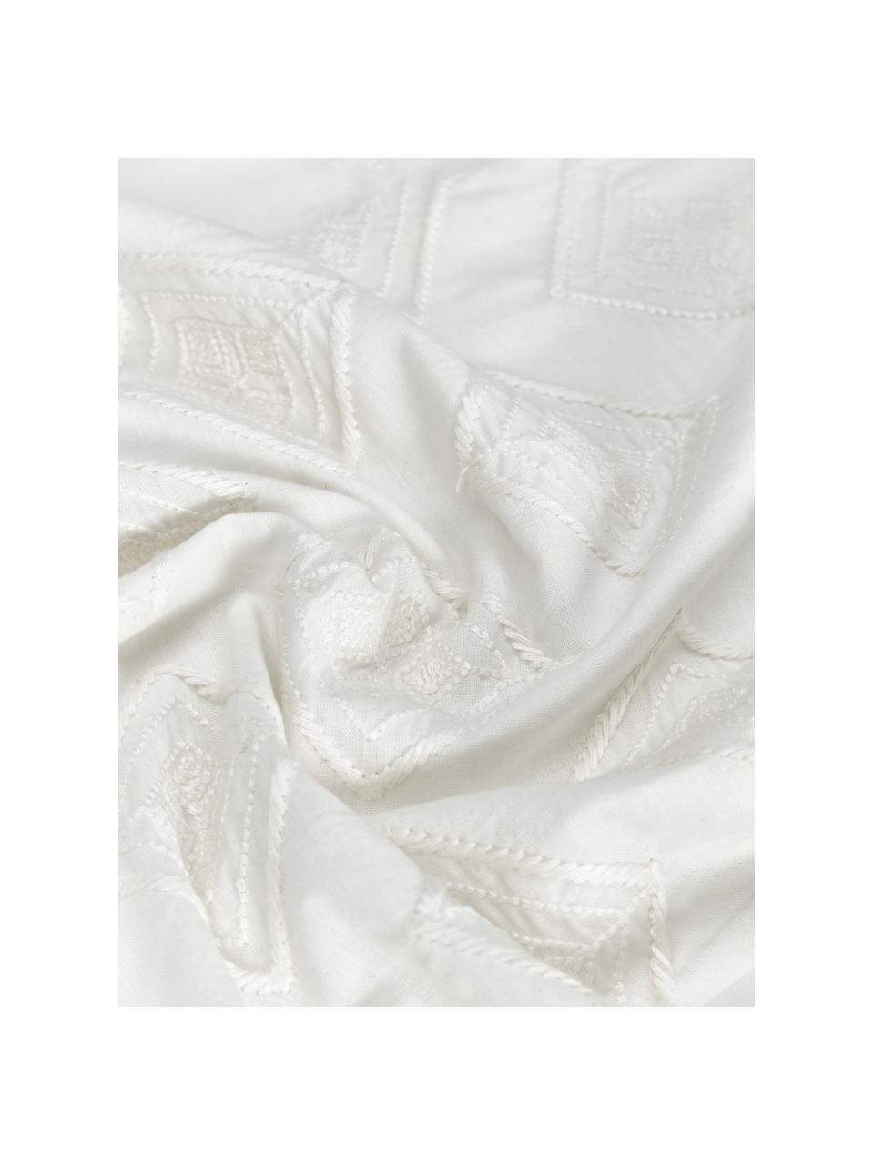 Taie d'oreiller 65x65 coton brodé blanc Elaine, 2 pièces, 100 % coton
Densité du fil 140 fils au pouce carré, qualité standard

Le linge en coton procure une agréable sensation de douceur sur la peau, absorbe bien l'humidité et convient aux personnes allergiques, Blanc, larg. 65 x long. 65 cm