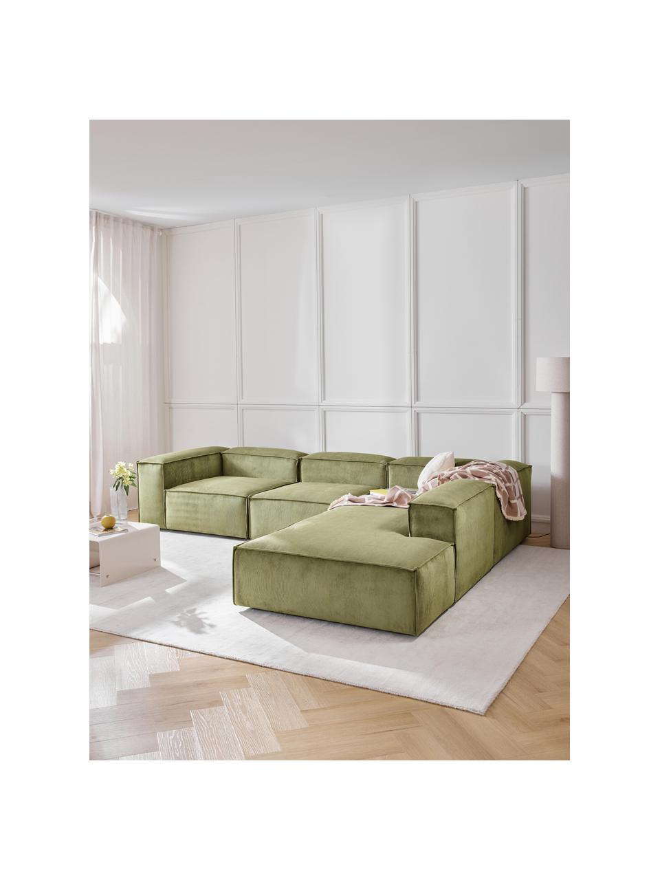 Sofá rinconera modular grande de pana Lennon, Tapizado: pana (92% poliéster, 8% p, Estructura: madera de pino maciza, ma, Patas: plástico Este producto es, Pana verde oscuro, An 329 x F 269 cm, chaise longue derecha