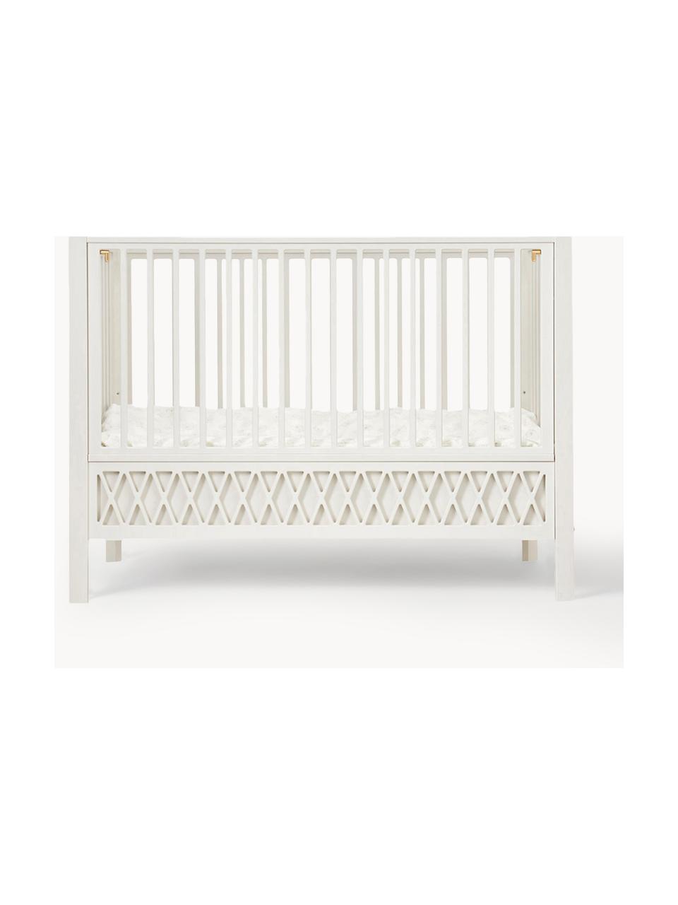 Höhenverstellbares Baby-Bett Harlequin, 60 x 120 cm, Kiefernholz, mitteldichte Holzfaserplatte (MDF), lackiert mit VOC-freier Farbe

Dieses Produkt wird aus nachhaltig gewonnenem, FSC®-zertifiziertem Holz gefertigt., Birkenholz, Off White lackiert, B 60 x L 120 cm