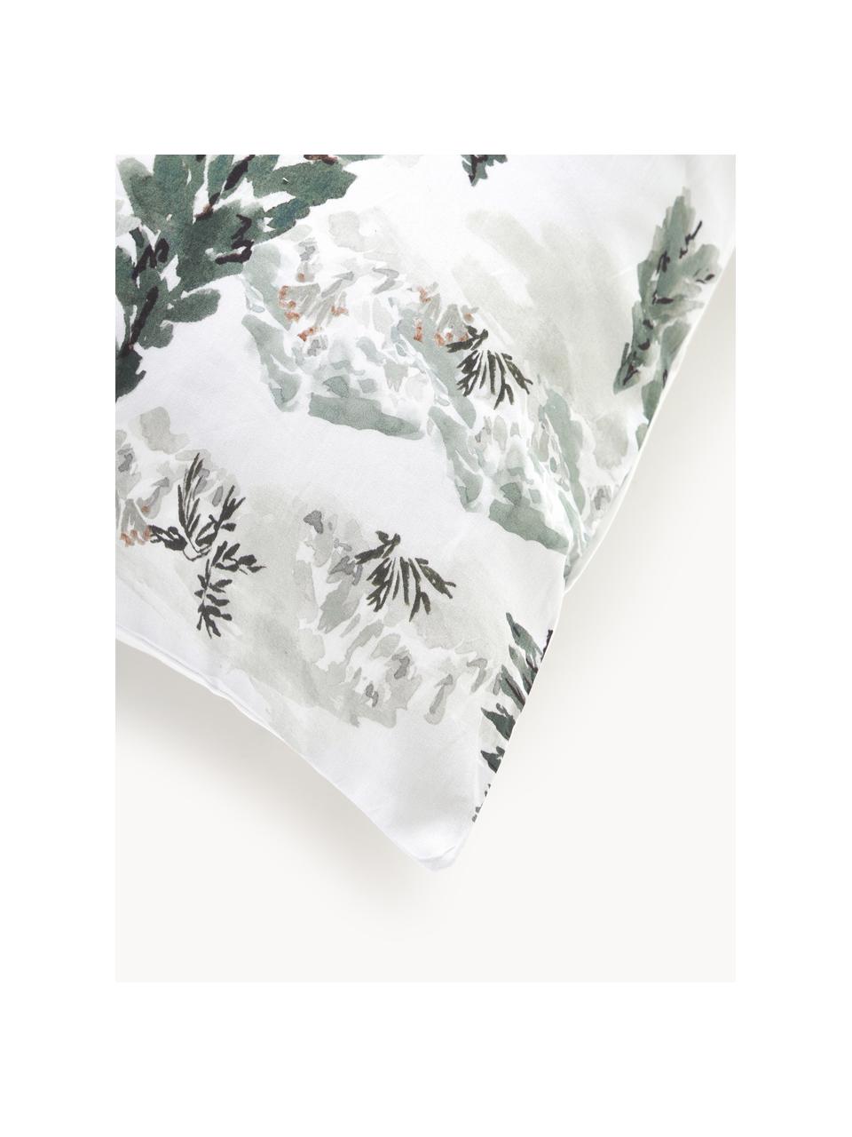 Taie d'oreiller design en percale à imprimé hivernal Forest, Blanc, tons verts, larg. 50 x long. 70 cm