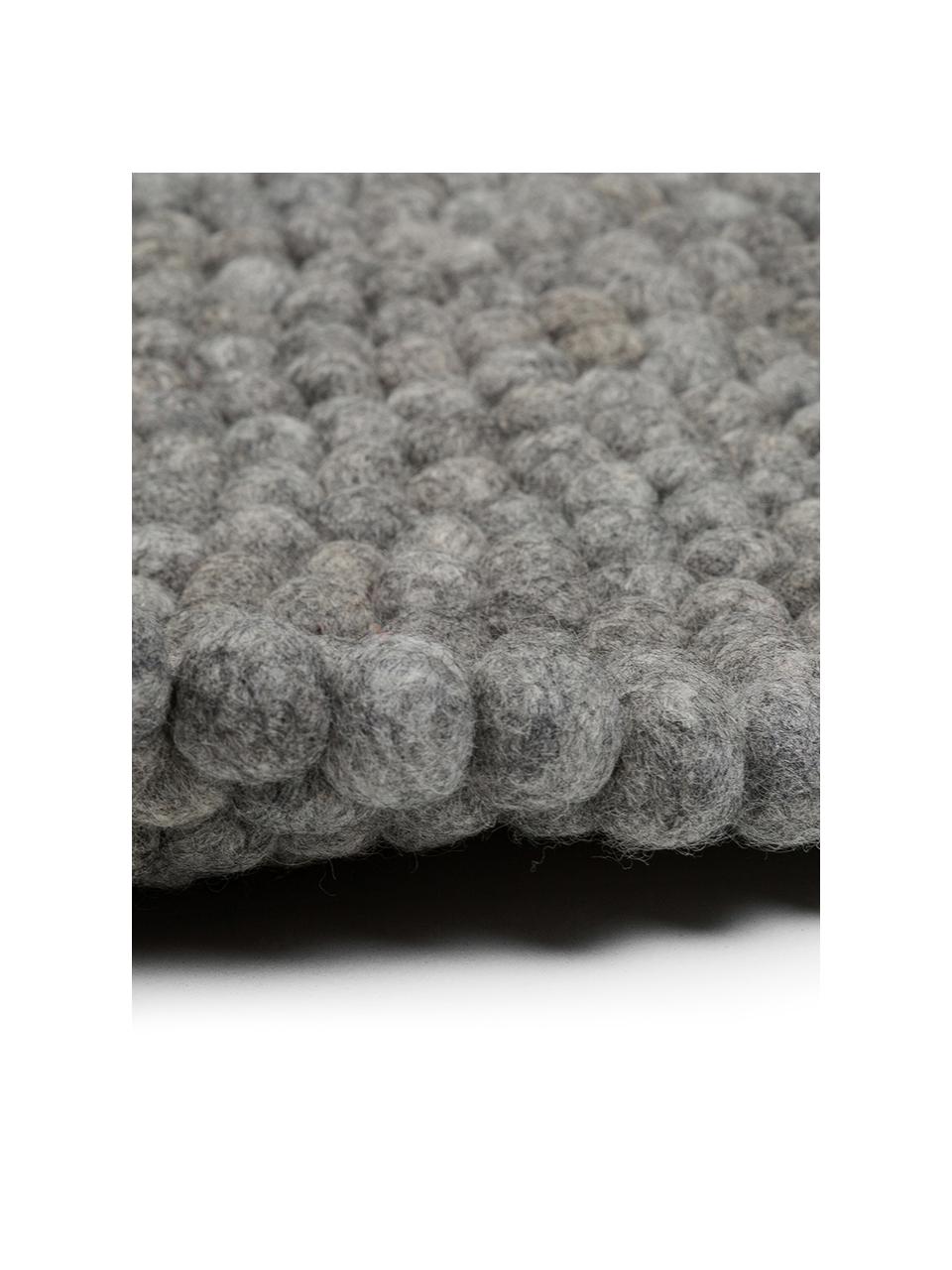 Ručne šitý okrúhly vlnený koberec Dot, Oceľovosivá