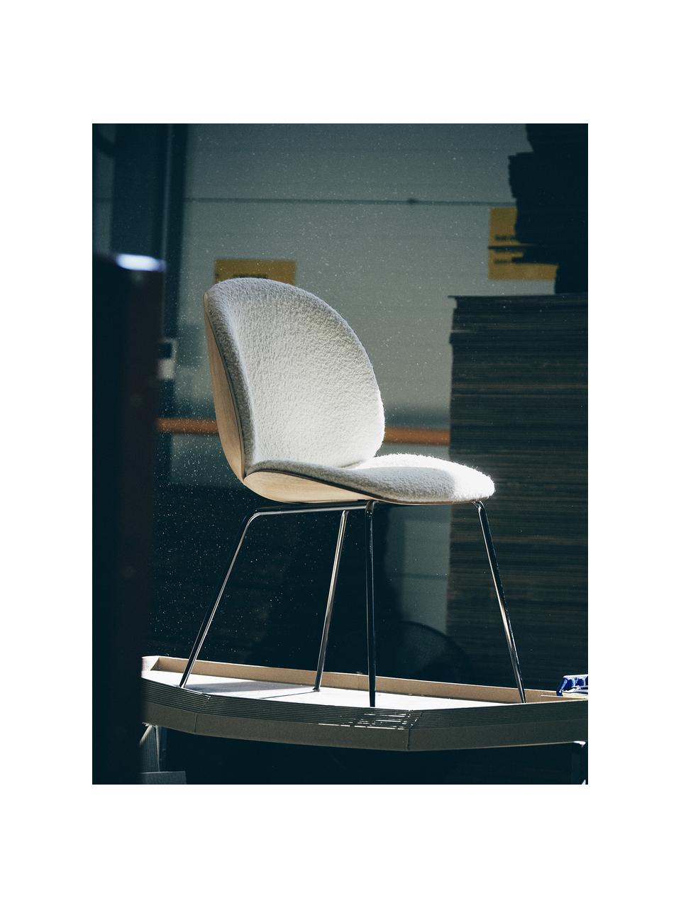 Krzesło tapicerowane Bouclé Beetle, Tapicerka: Bouclé (100% poliester), Nogi: stal powlekana, Bouclé biały, drewno dębowe, czarny błyszczący, S 56 x G 58 cm