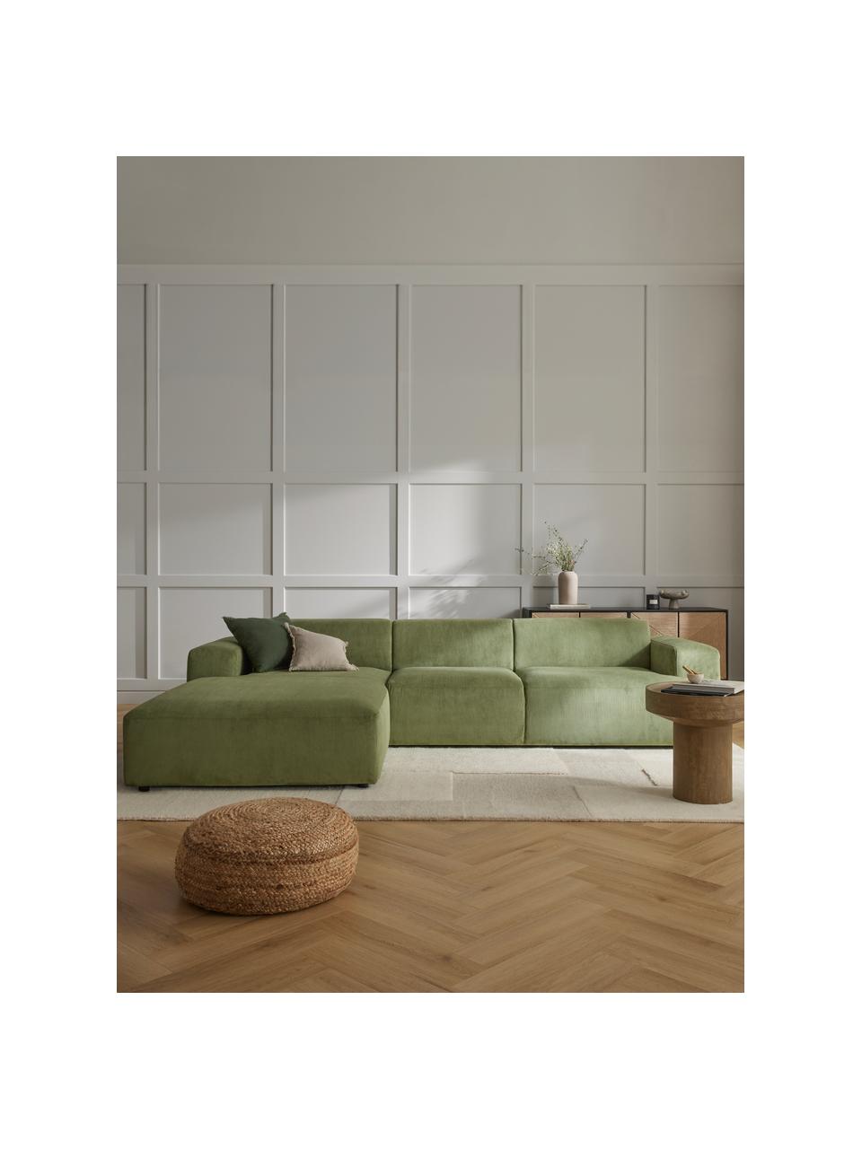 Corduroy hoekbank Melva (4-zits), Bekleding: corduroy (92% polyester, , Frame: massief grenenhout, FSC-g, Poten: kunststof, Corduroy olijfgroen, B 319 x D 195 cm, hoekdeel links