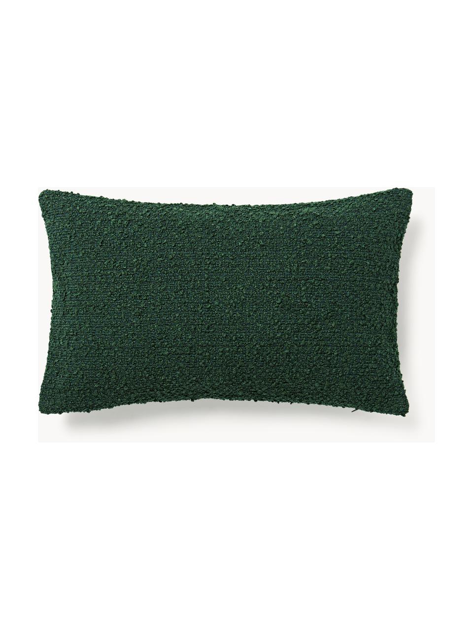 Housse de coussin 30x50 en bouclette Bellamie, Tissu bouclette (95 % polyester, 5 % polyacrylique)

La bouclette est une matière qui se caractérise par sa texture aux courbes irrégulières. La surface caractéristique est créée par des boucles tissées de fils différents qui confèrent au tissu une structure unique. La structure bouclée a un effet à la fois isolant et moelleux, ce qui rend le tissu particulièrement douillet, Bouclette vert foncé, larg. 30 x long. 50 cm