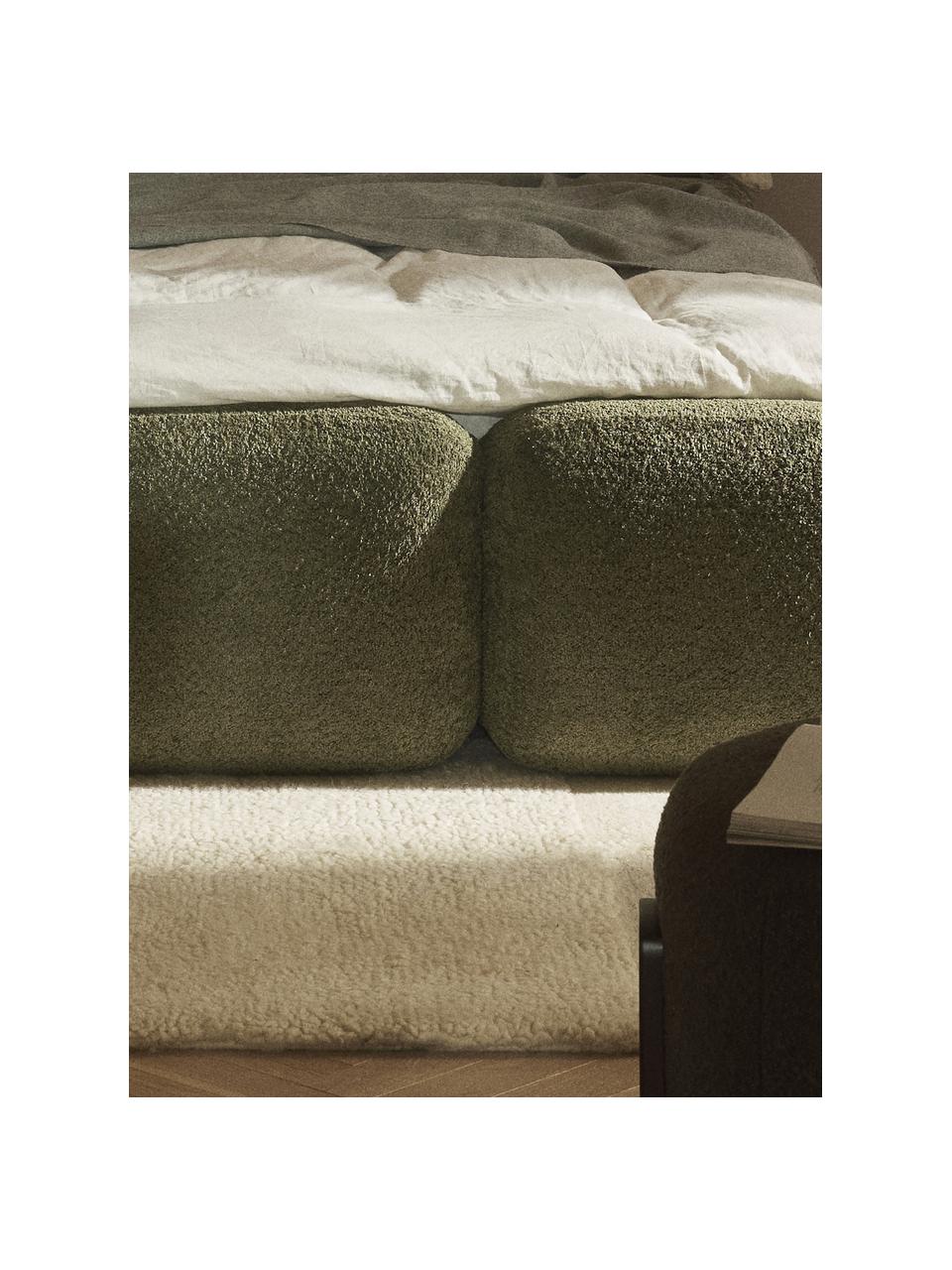 Čalouněná postel z plyšového bouclé Tayla, Tmavě zelená, Š 140 cm, D 200 cm