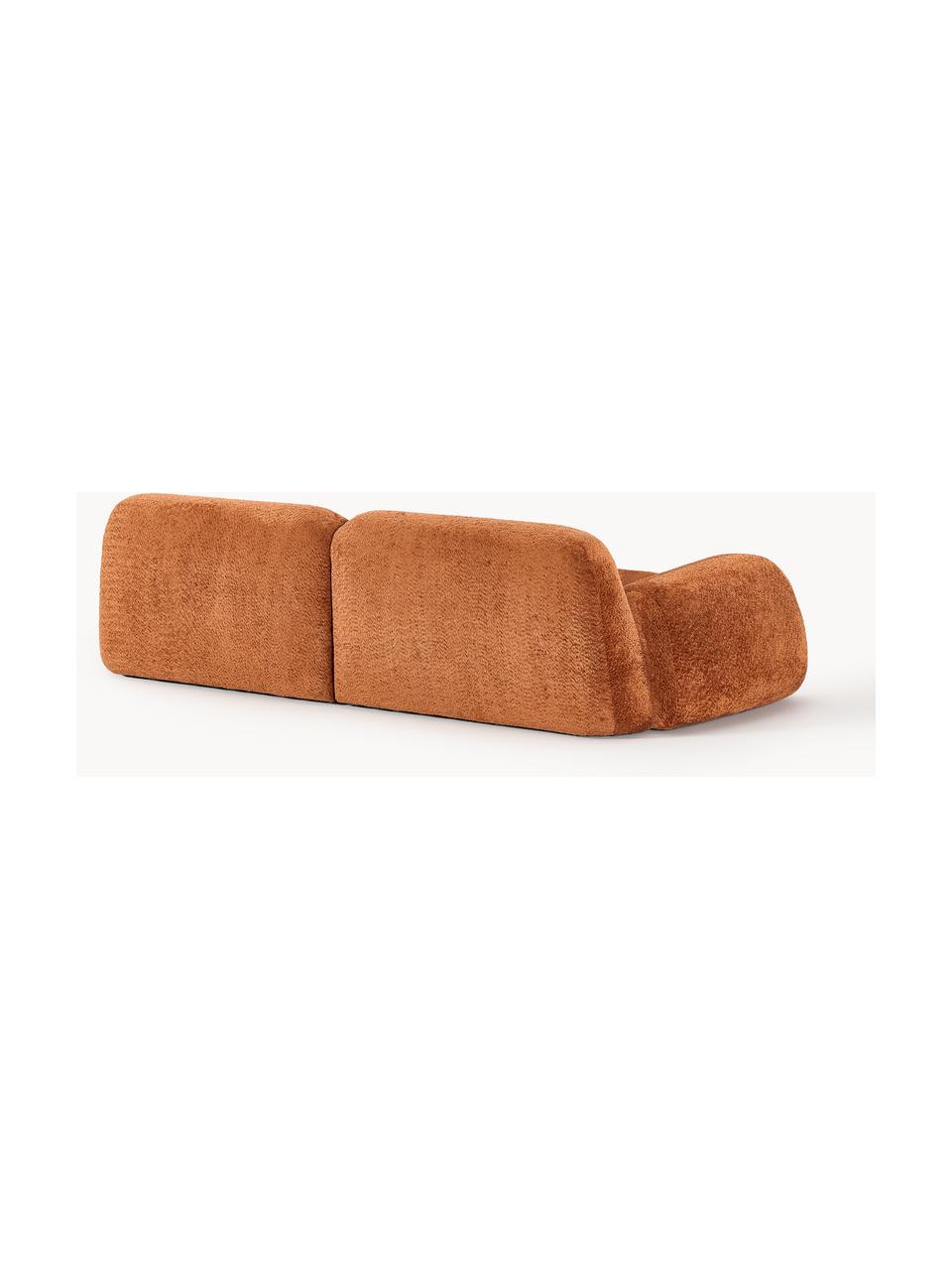 Sofá modular de boreguillo bouclé Wolke (3 plazas), Tapizado: tejido borreguillo bouclé, Tapizado: espuma de poliuretano, ce, Estructura: madera de pino, madera de, Patas: plástico Este producto es, Borreguillo bouclé terracota, An 256 x F 118 cm