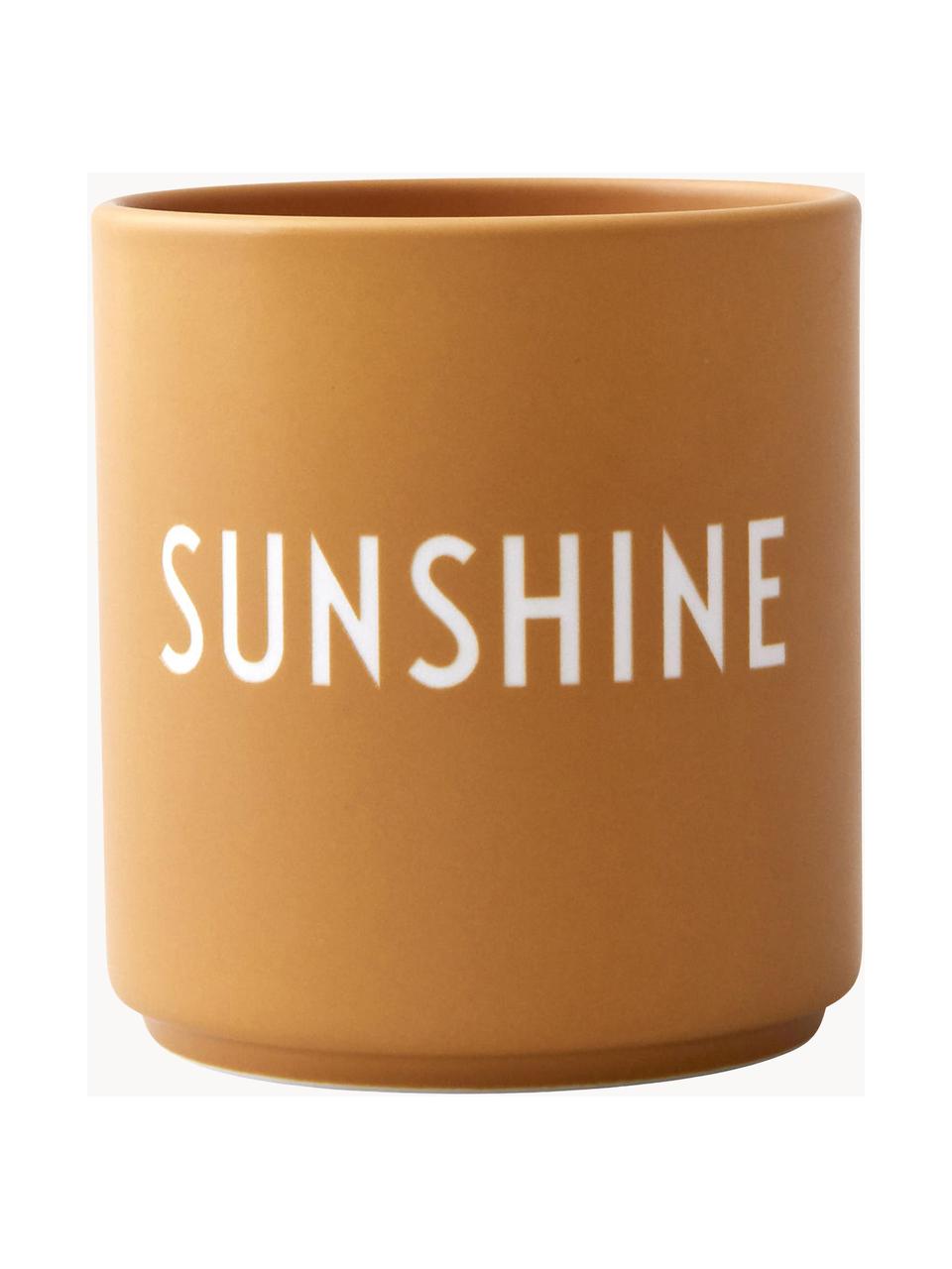 Design beker Favourite SUNSHINE met opschrift, Beenderporselein (porselein)
Fine Bone China is een zacht porselein, dat zich vooral onderscheidt door zijn briljante, doorschijnende glans., Okergeel (Sunshine), Ø 8 x H 9 cm, 250 ml