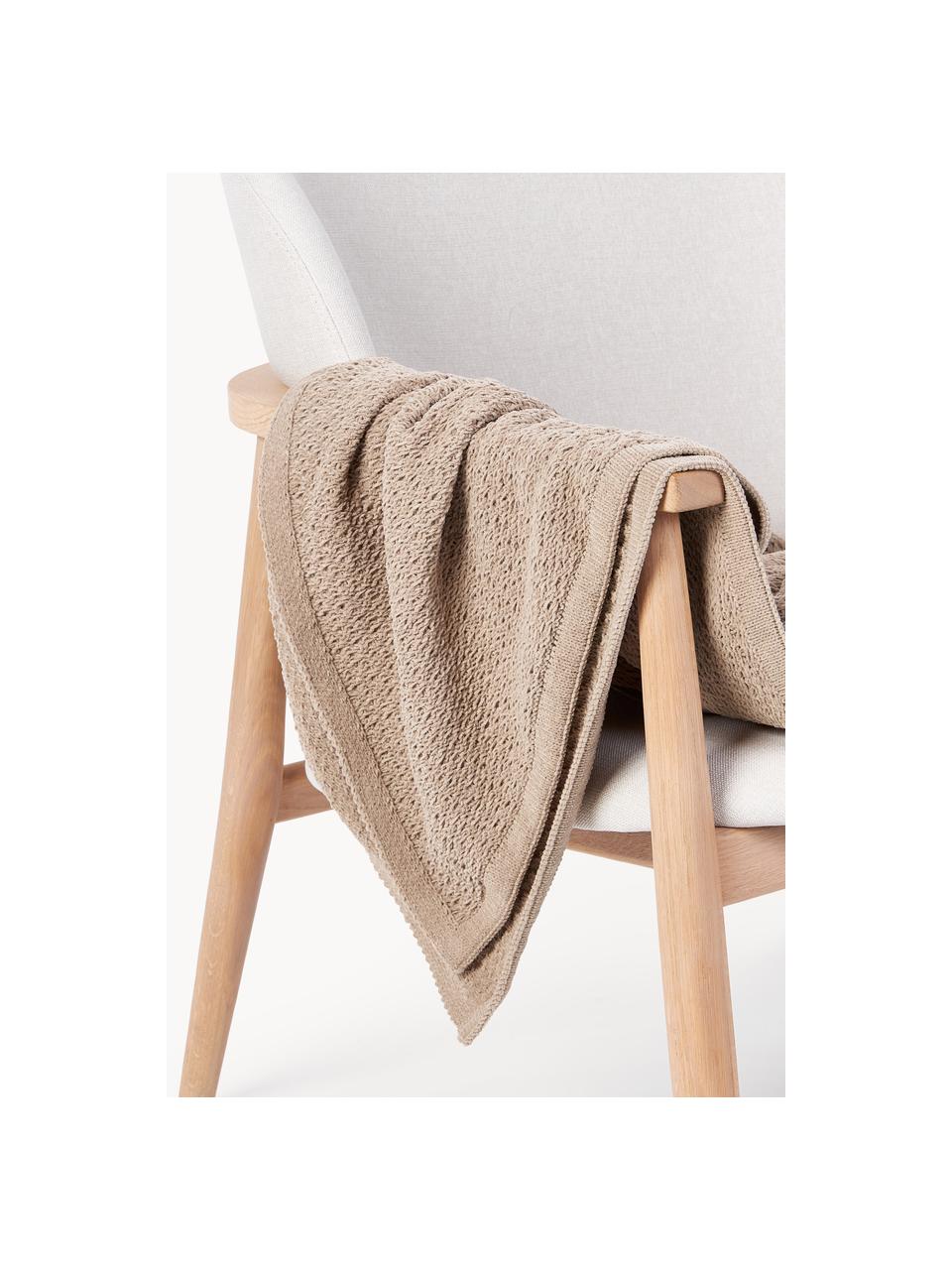 Couvre-lit en chenille Everly, 100 % polyester (recyclé), certifié GRS

Le matériau est certifié selon STANDARD 100 by OEKO-TEX®, 11.HIN.00050, Nougat, larg. 150 x long. 200 cm