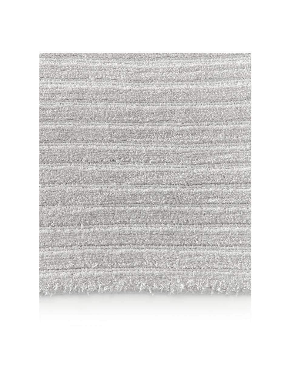 Nadýchaný koberec s vysokým vlasem a strukturovaným povrchem Wes, ručně tkaný, 100 % polyester, certifikace GRS, Šedá, Š 80 cm, D 150 cm (velikost XS)