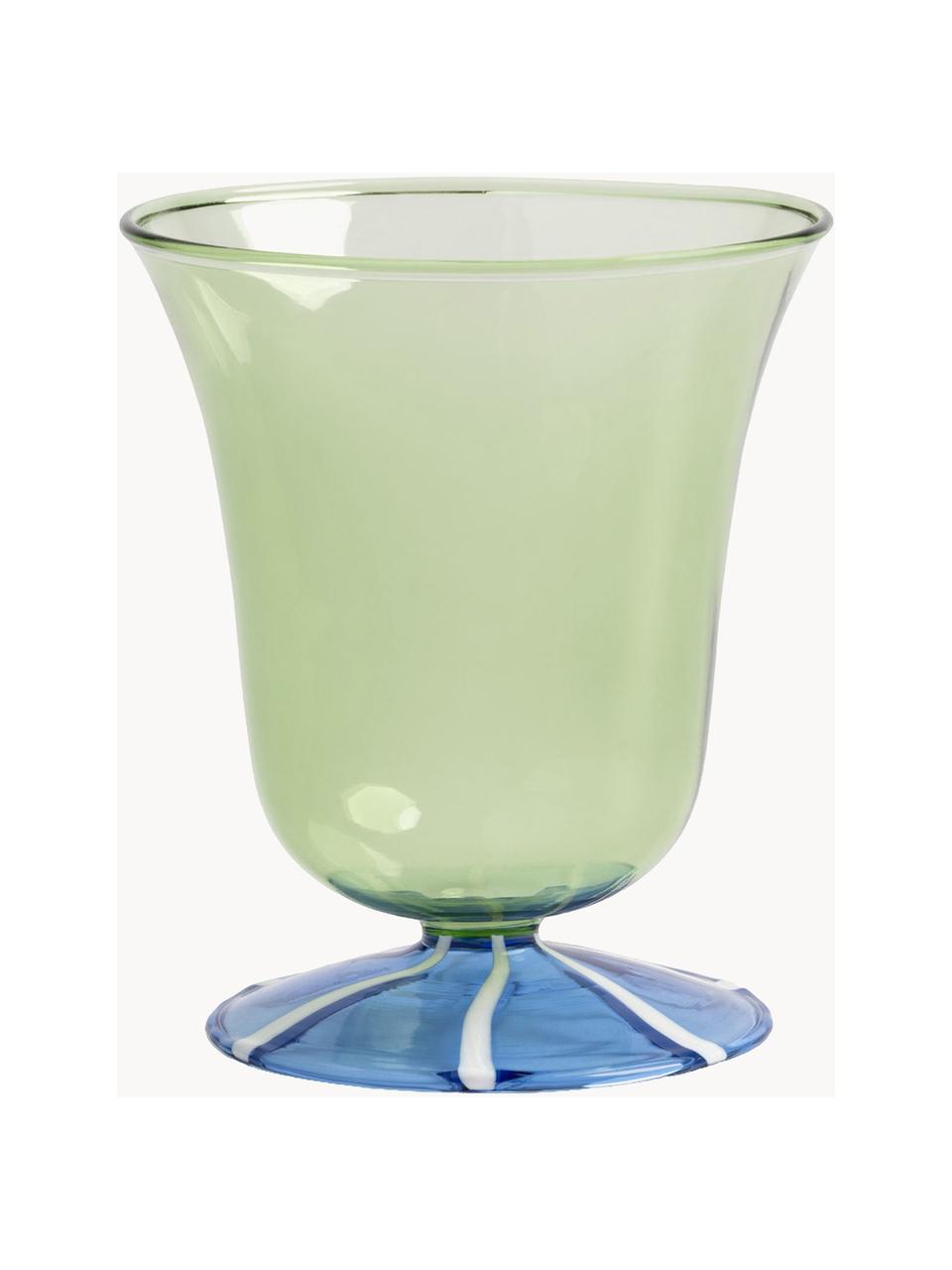 Verres à eau faits main en verre borosilicaté Eve, 2 pièces, Verre borosilicate

Découvrez la polyvalence du verre borosilicaté pour votre maison ! Ce matériau de haute qualité, fiable et robuste, se distingue par une résistance exceptionnelle à la chaleur, ce qui le rend idéal pour votre thé ou café chaud. Par rapport au verre traditionnel, le verre borosilicaté est plus résistant aux fissures et aux bris, en faisant un compagnon sûr pour votre intérieur, Vert clair, bleu transparent, Ø 9 x haut. 10 cm, 200 ml