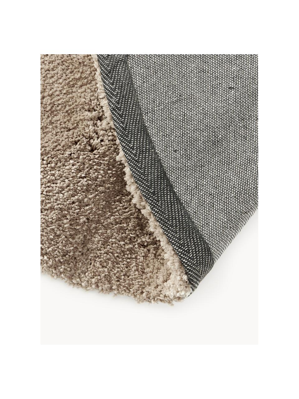 Načechraný kulatý koberec s vysokým vlasem Leighton, Mikrovlákno (100 % polyester, s certifikátem GRS), Hnědá, Ø 120 cm (velikost S)