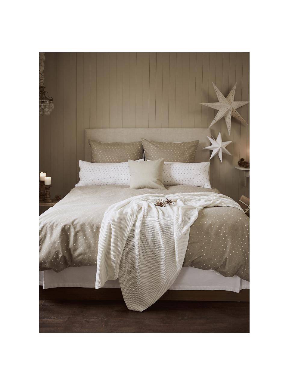 Flanelová obojstranná posteľná bielizeň Betty, Béžová a biela, bodkovaná, 155 x 220 cm + 1 vankúš 80 x 80 cm