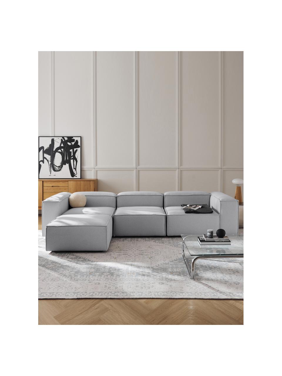 Modulares Sofa Lennon (4-Sitzer) mit Hocker (links/rechts), Bezug: 100 % Polyester Der strap, Gestell: Massives Kiefernholz, Spe, Füße: Kunststoff Dieses Produkt, Webstoff Grau, B 329 x T 207 cm