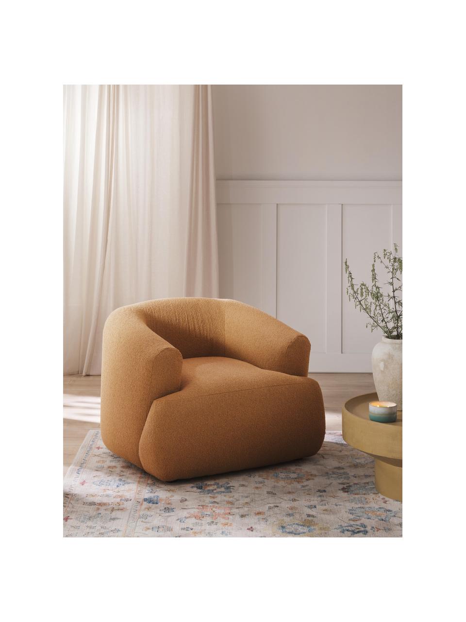 Sillón en tejido bouclé Sofia, Tapizado: tejido bouclé (100% polié, Estructura: madera de abeto, tablero , Patas: plástico Este producto es, Bouclé marrón claro, An 90 x F 97 cm