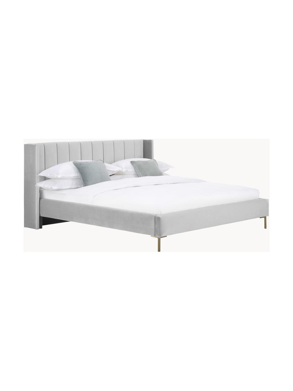 Gestoffeerd fluwelen bed Dusk, Bekleding: polyester fluweel Met 30., Frame: massief grenenhout en pla, Poten: gepoedercoat metaal Dit p, Fluweel lichtgrijs, B 180 x L 200 cm