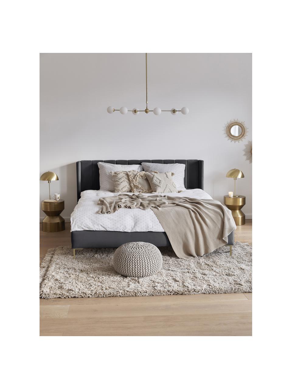 Gestoffeerd fluwelen bed Dusk, Bekleding: polyester fluweel Met 30., Frame: massief grenenhout en pla, Poten: gepoedercoat metaal Dit p, Fluweel antraciet, B 140 x L 200 cm