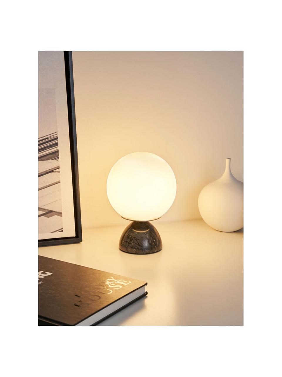 Kleine tafellamp Shining Pearl met marmeren voet, Lampenkap: opaalglas, Lampvoet: marmer, Zwart, wit, Ø 15 x H 21 cm