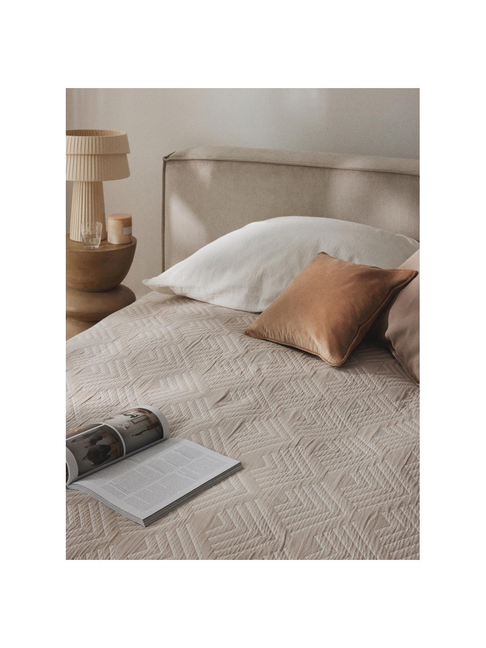 Jacquard-Tagesdecke Milano mit grafischem Muster, 80% Baumwolle, 20% Polyester

Das in diesem Produkt verwendete Material ist schadstoffgeprüft und zertifiziert nach STANDARD 100 by OEKO-TEX®, 6457CIT, CITEVE, Hellbeige, B 230 x L 250 cm