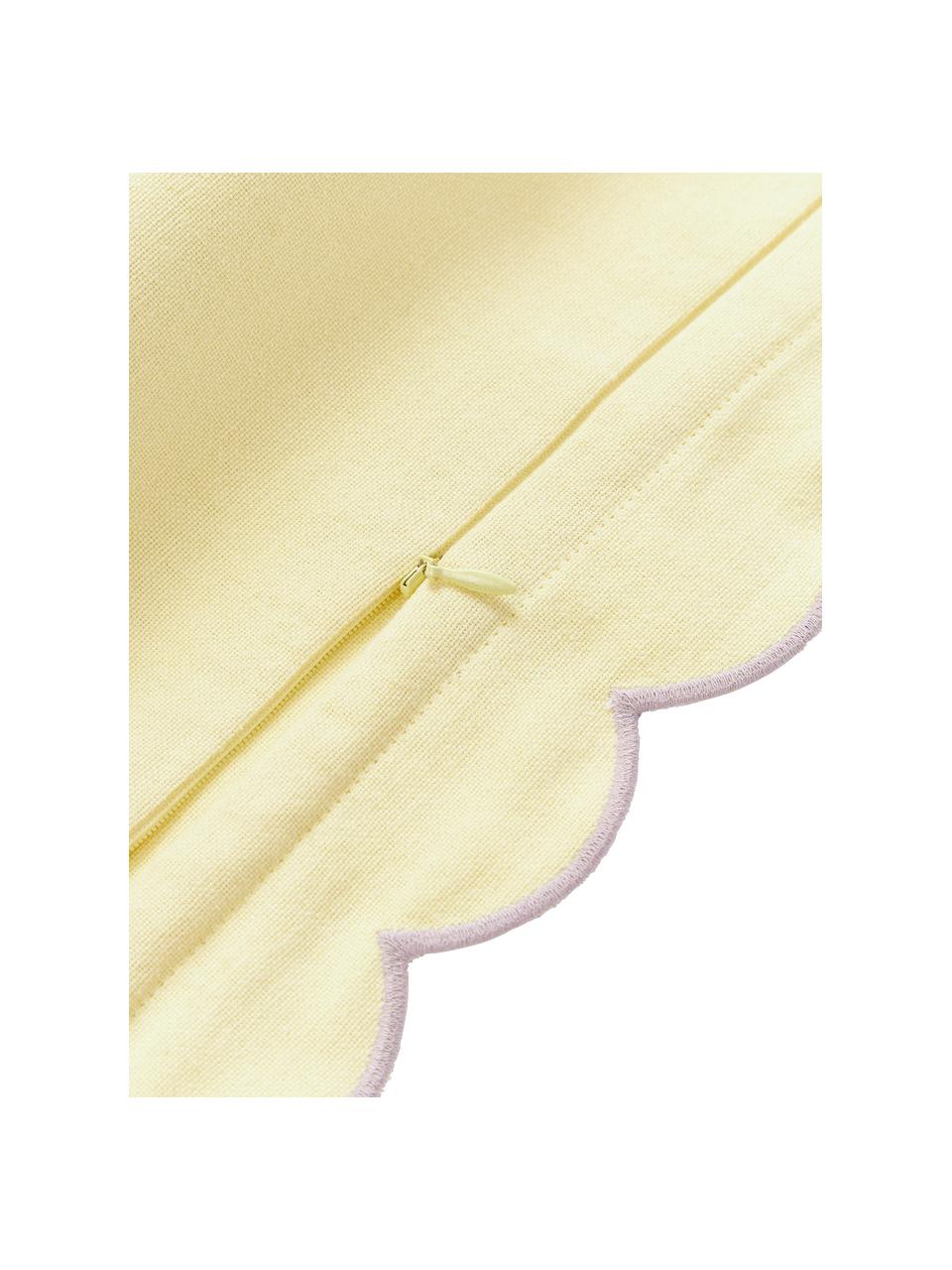 Housse de coussin en coton avec bordure ondulée Atina, 100 % coton, certifié BCI

Le matériau est certifié STANDARD 100 OEKO-TEX®, 4265CIT, CITEVE, Jaune pastel, larg. 45 x long. 45 cm