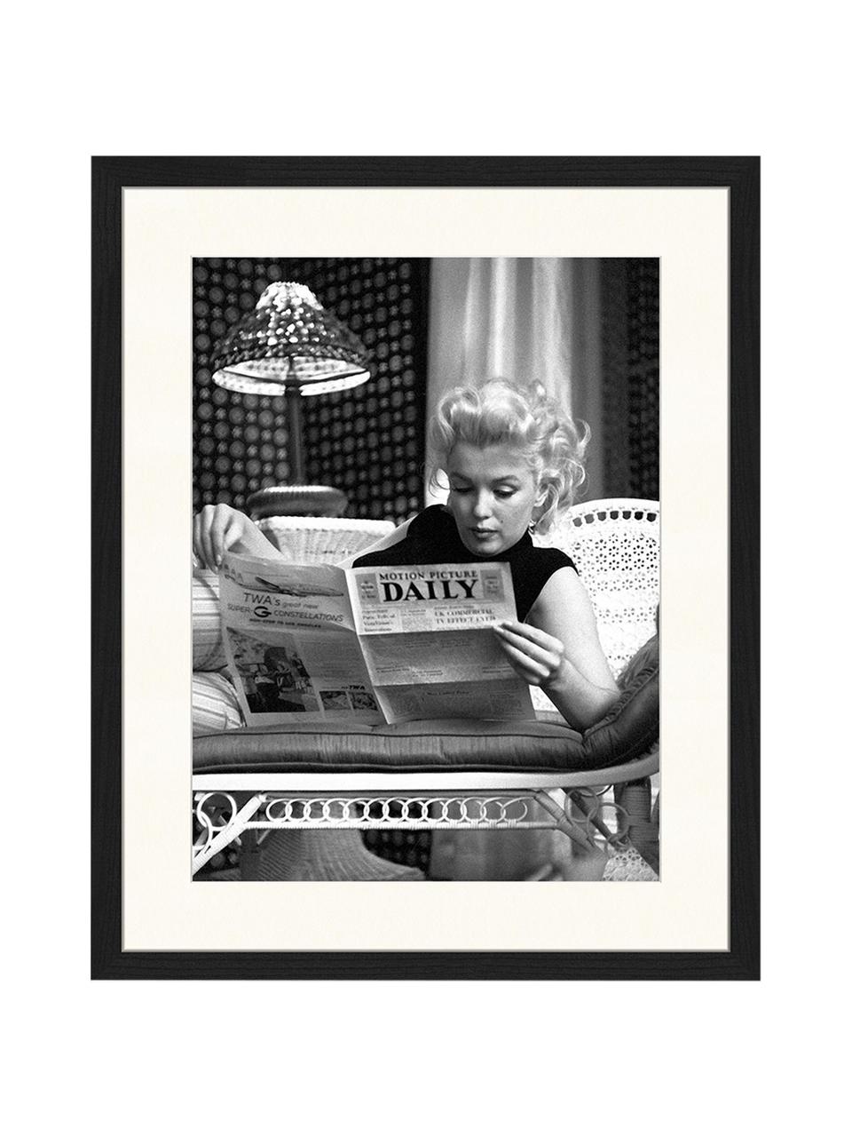 Gerahmter Digitaldruck Marilyn Monroe Reading, Bild: Digitaldruck auf Papier, , Rahmen: Holz, lackiert, Front: Plexiglas, Schwarz, Weiß, B 33 x H 43 cm