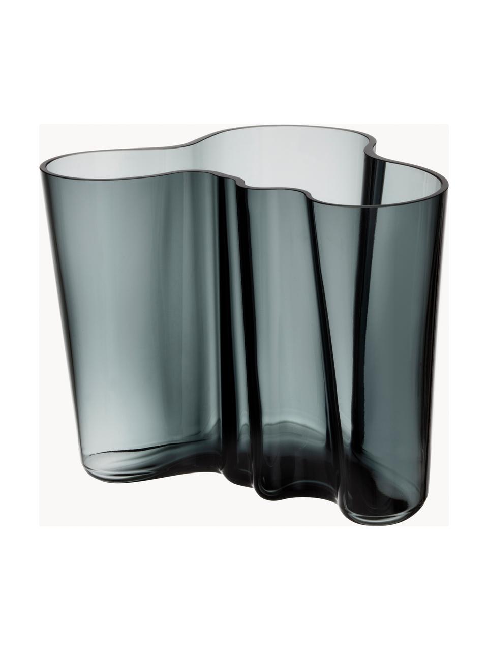 Vase en verre soufflé bouche Alvaro Aalto, haut. 16 cm, Verre, soufflé bouche, Gris foncé, transparent, larg. 21 x haut. 16 cm