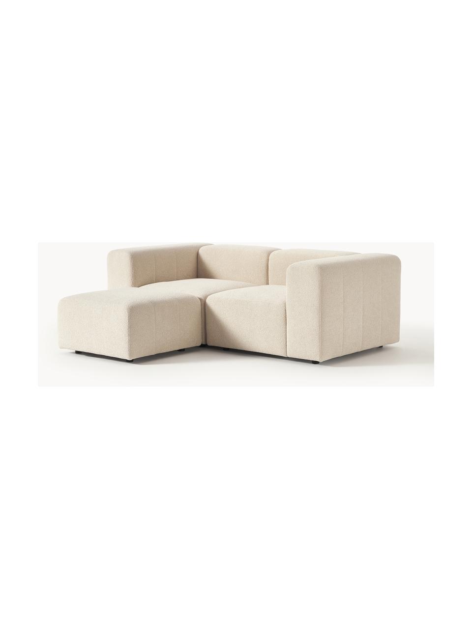 Sofa modułowa bouclé z pufem Lena (3-osobowa), Tapicerka: bouclé (93% poliester, 6%, Stelaż: drewno sosnowe, sklejka, , Nogi: tworzywo sztuczne, Jasny beżowy bouclé, S 209 x G 181 cm