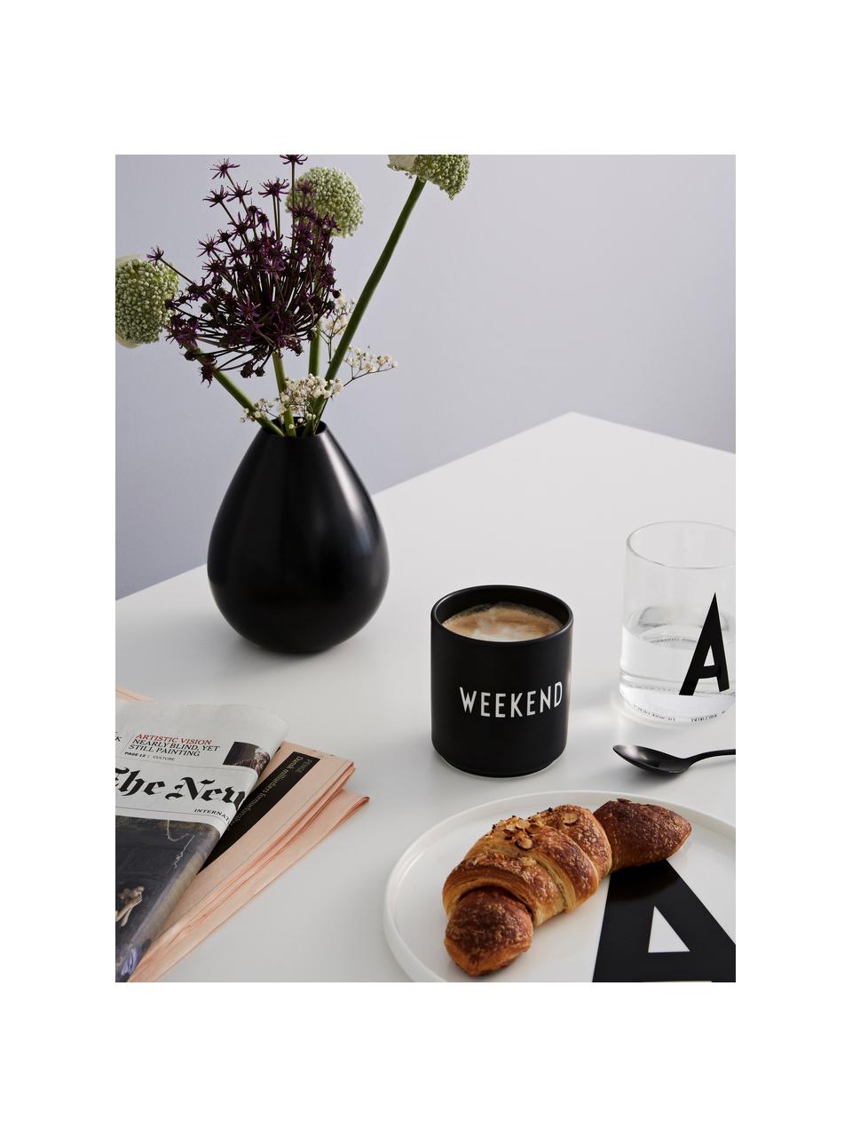 Taza con frase de diseño Favourite WEEKEND, Porcelana fina de hueso (porcelana)
Fine Bone China es una pasta de porcelana fosfática que se caracteriza por su brillo radiante y translúcido., Negro (Weekend), Ø 8 x Al 9 cm, 250 ml