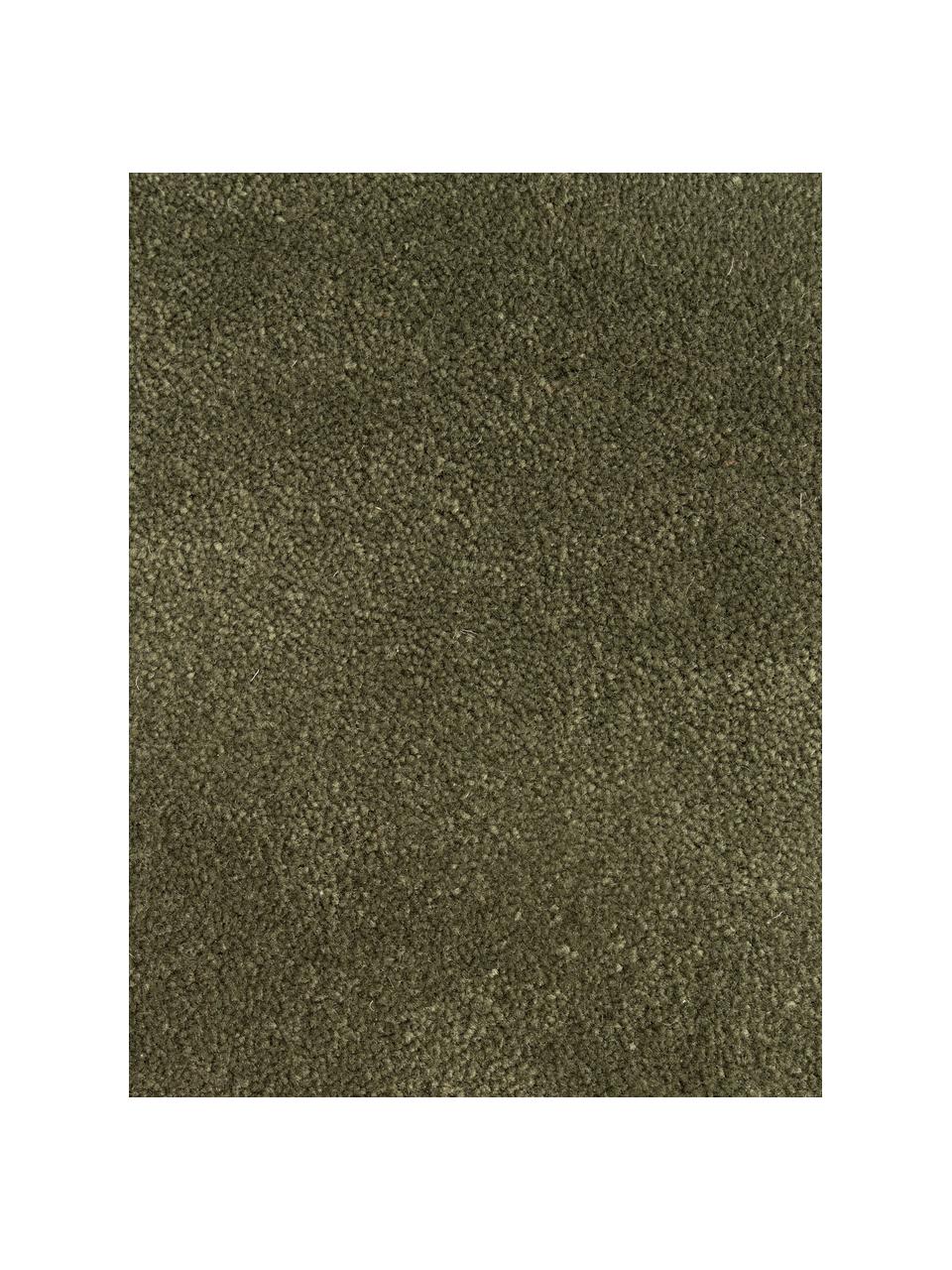 Tapis en laine de forme organique, tufté main Kadey, 100 % laine, certifiée RWS

Les tapis en laine peuvent perdre des fibres lors des premières semaines et des peluches peuvent se former, ce phénomène est naturel et diminue à mesure de votre usage et du temps, Vert foncé, larg. 120 x long. 180 cm (taille S)