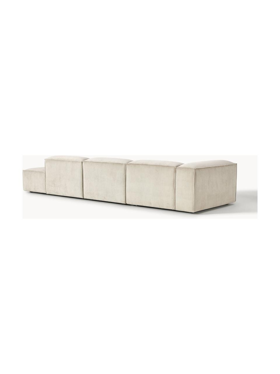 Chaise longue XL componibile in velluto a coste Lennon, Rivestimento: velluto a coste (92% poli, Struttura: legno di pino massiccio, , Piedini: plastica I piedini si tro, Velluto a coste beige chiaro, Larg. 357 x Prof. 119 cm, schienale a sinistra