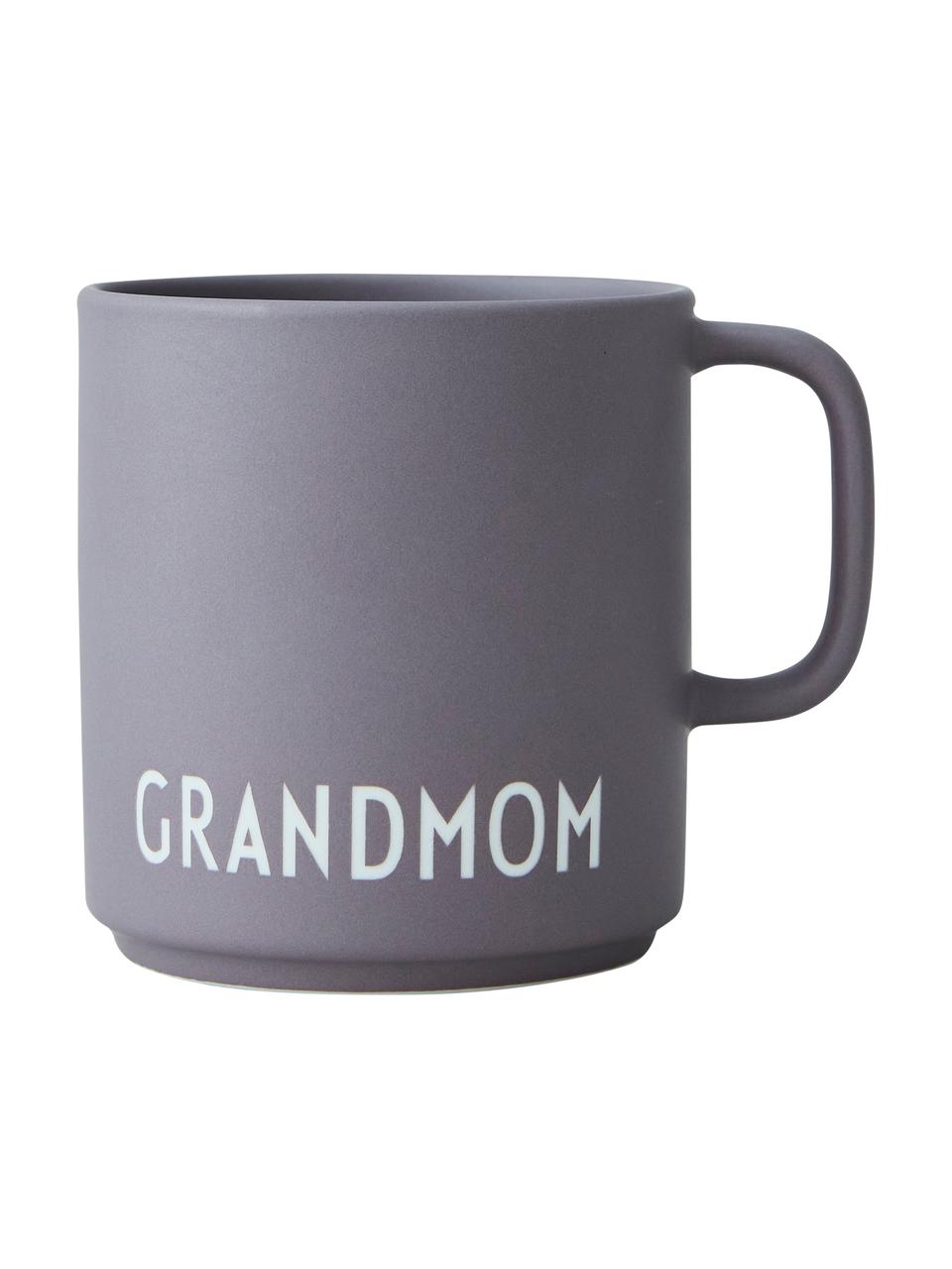 Taza de café de diseño Favourite GRANDMOM/LOVE, Porcelana fina de hueso (porcelana)
Fine Bone China es una pasta de porcelana fosfática que se caracteriza por su brillo radiante y translúcido., Morado oscuro mate, blanco, Ø 10 x 9 cm