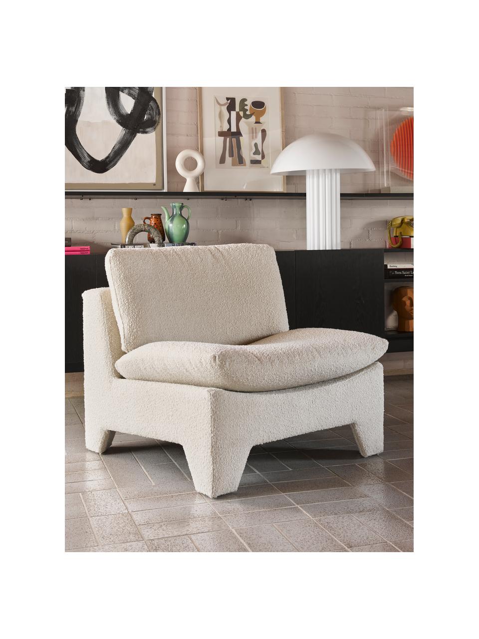 Bouclé loungefauteuil Karl in crèmewit, Bekleding: 46% acryl, 54% polyester, Frame: hout, Bouclé crèmewit, B 84 x D 82 cm