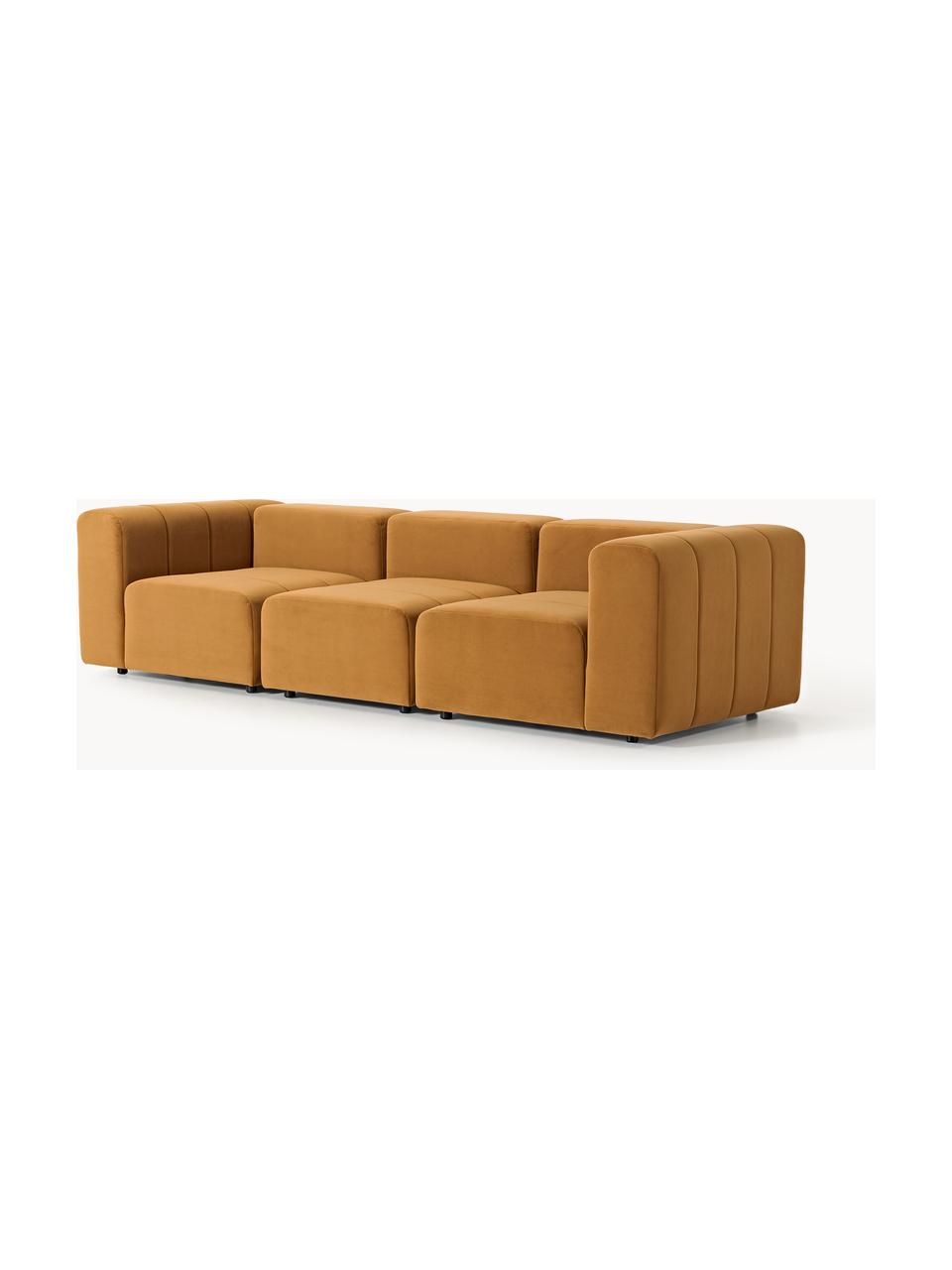 Modulares Samt-Sofa Lena (4-Sitzer), Bezug: Samt (100 % Polyester) De, Gestell: Buchenholz, Spanplatte, H, Samt Ocker, B 287 x T 106 cm