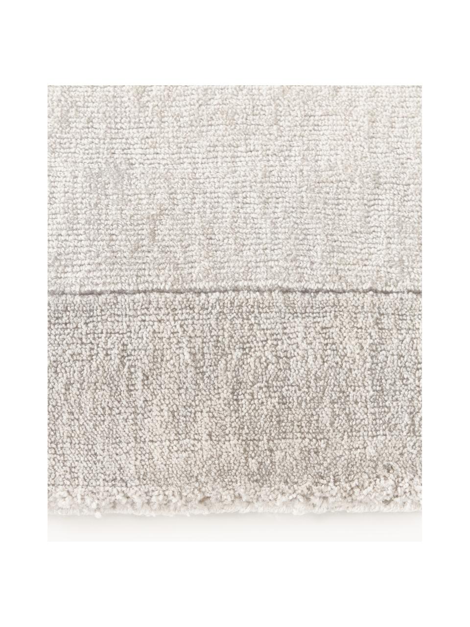 Tapis chatoyant Kari, 100 % polyester, certifié GRS, Tons gris, larg. 80 x long. 150 cm (taille XS)