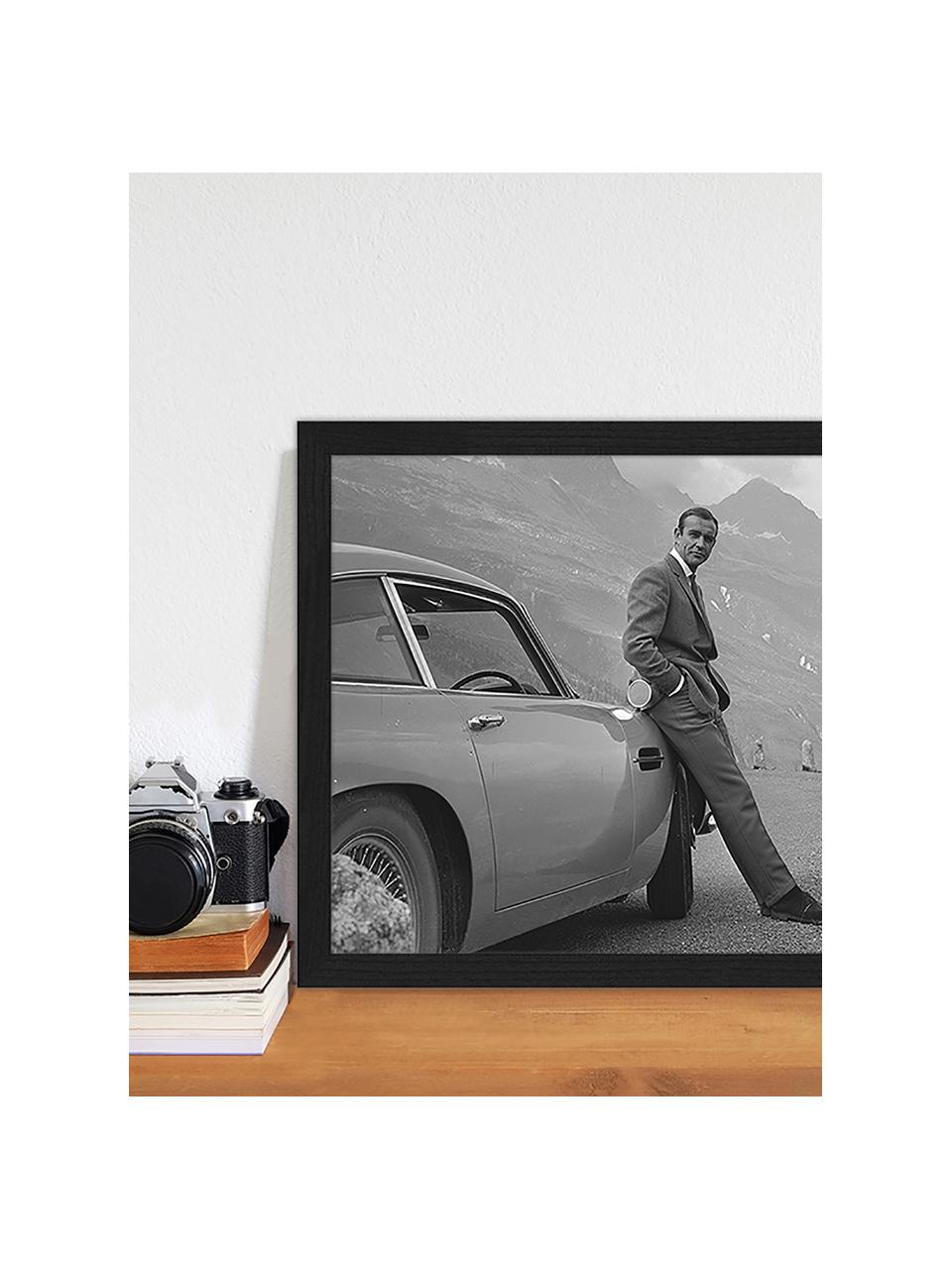 Ingelijste digitale print Sean Connery (James Bond), Lijst: gelakt hout, Zwart, wit, B 43 x H 33 cm