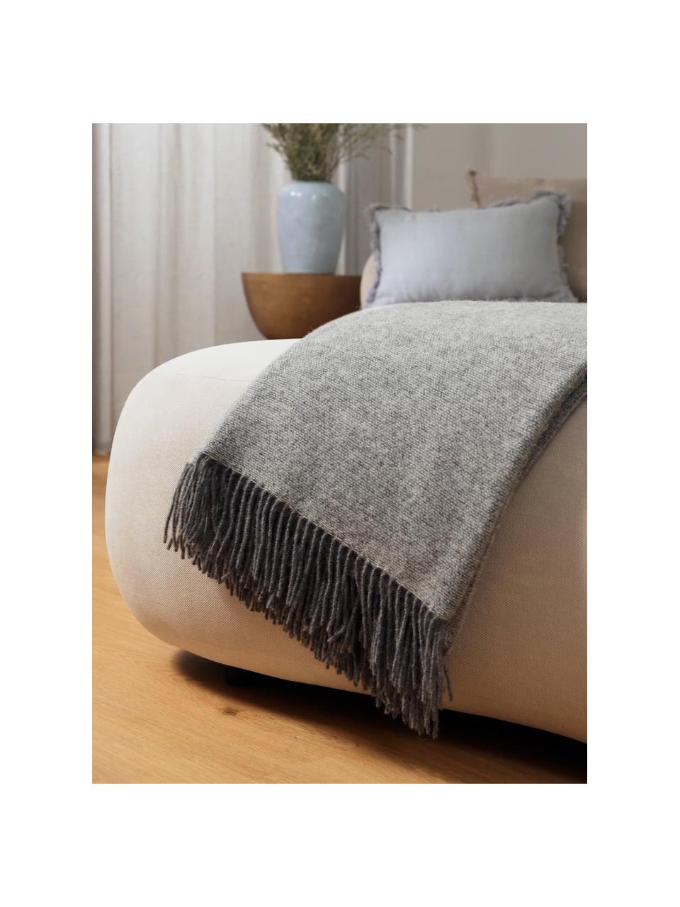 Coperta reversibile in lana maculata color grigio scuro/grigio chiaro con frange Triol, Grigio, grigio chiaro, Larg. 140 x Lung. 200 cm