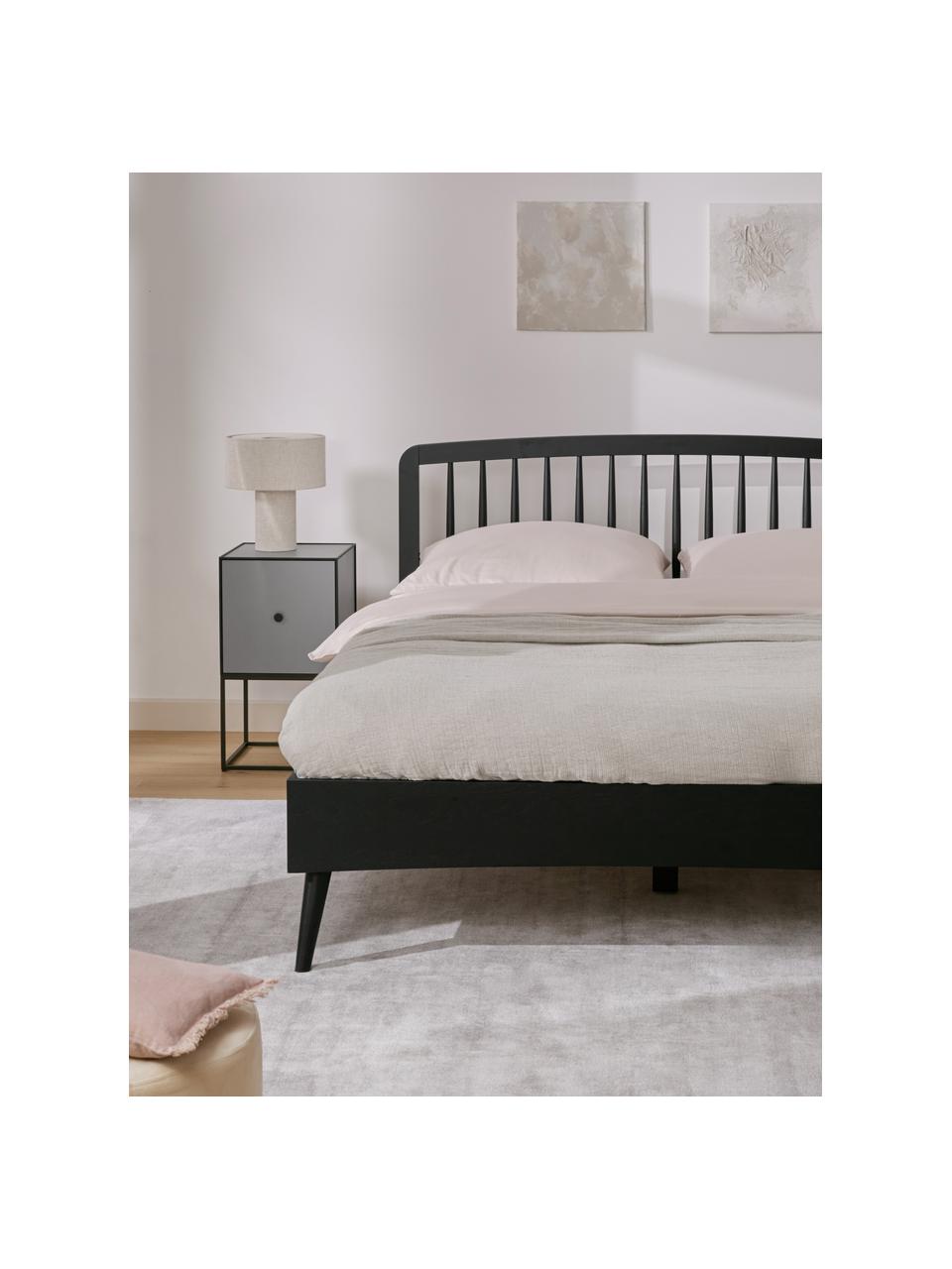 Letto con testiera in legno Signe, Legno di quercia laccato nero, 180 x 200 cm