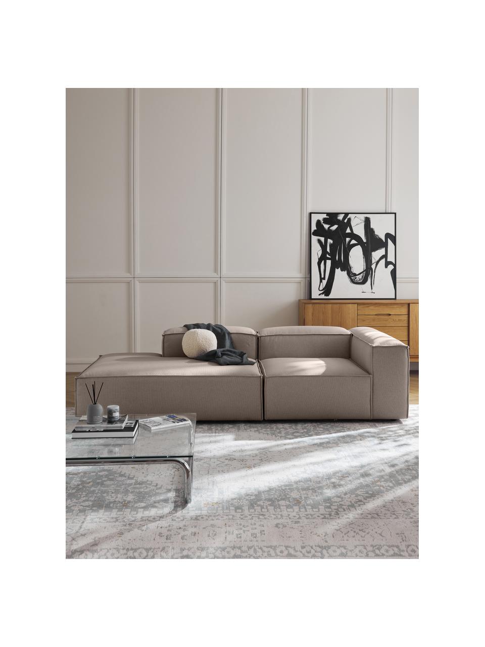 Chaise longue componibile Lennon, Rivestimento: 100% poliestere Con 115.0, Struttura: legno di pino massiccio, , Piedini: plastica Questo prodotto , Tessuto taupe, Larg. 269 x Prof. 119 cm, schienale a destra